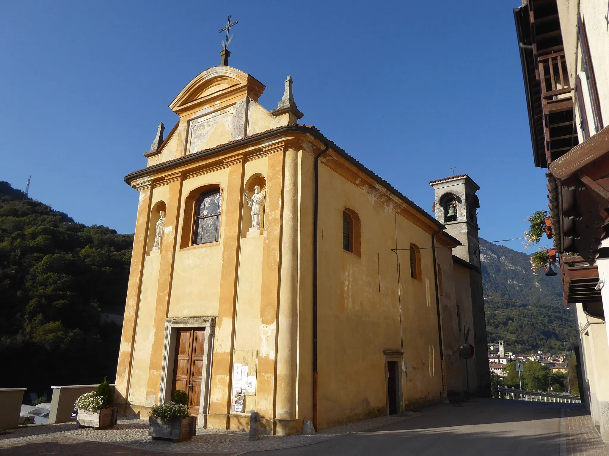 Photo showing: Cologna (Pieve di Bono-Prezzo, Trentino, Italy), Saint Roch church