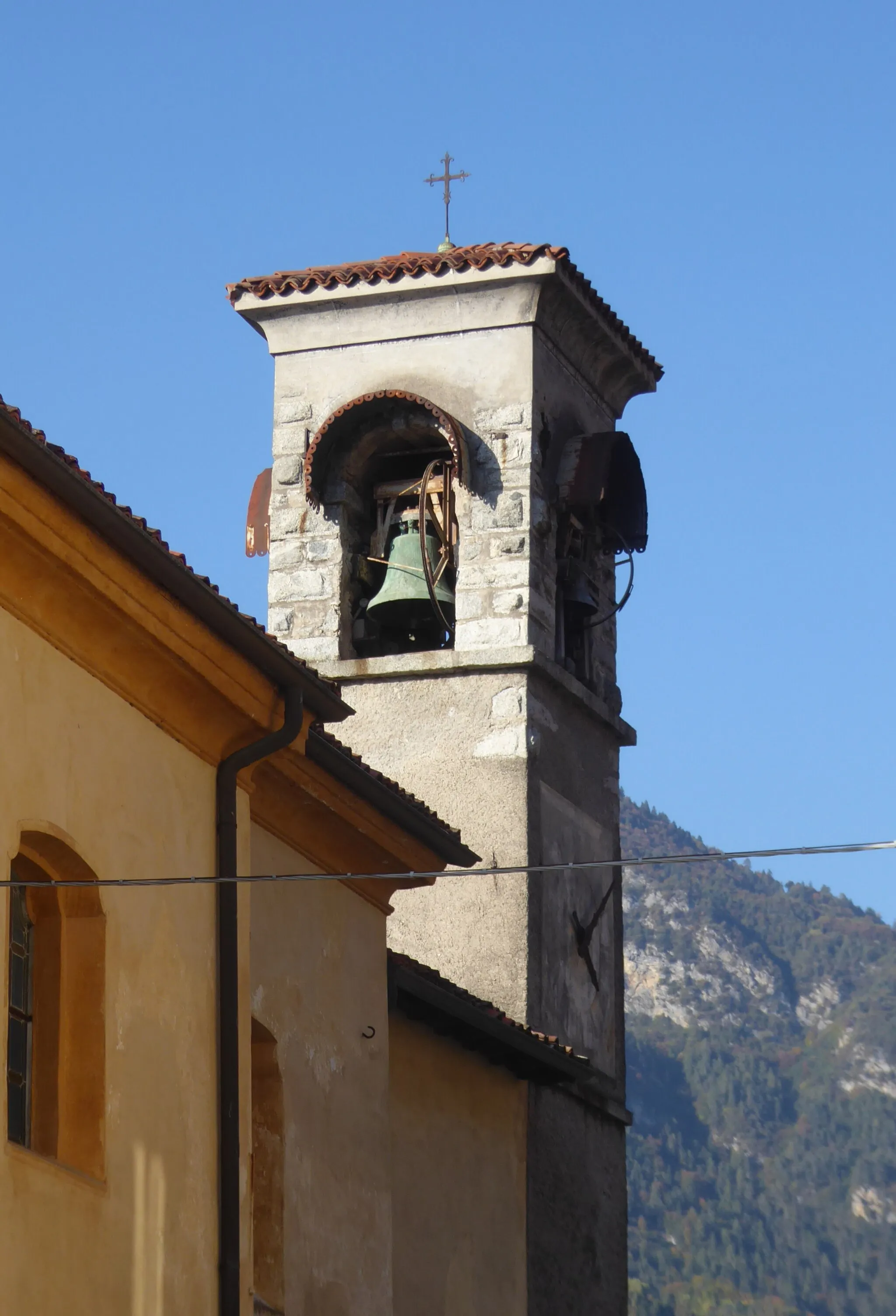 Photo showing: Cologna (Pieve di Bono-Prezzo, Trentino, Italy), Saint Roch church - Belltower