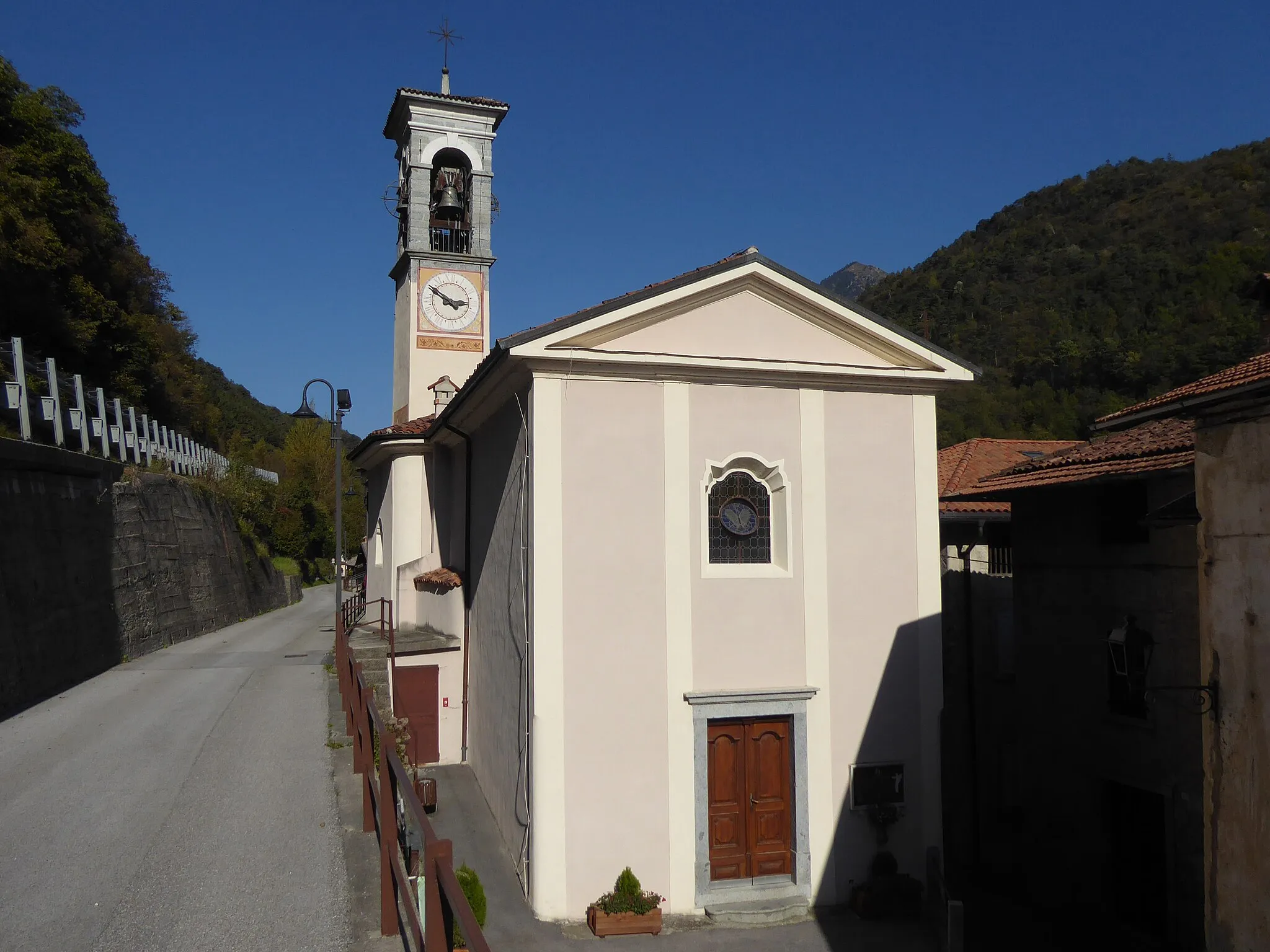 Photo showing: Agrone (Pieve di Bono-Prezzo, Trentino, Italy), Saint Anthony the Great church