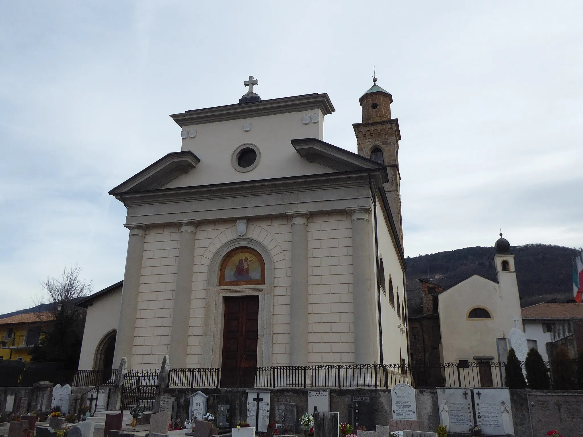 Photo showing: Pressano (Lavis, Trentino, Italy) - Saint Felix of Nola church and Saint Anne church