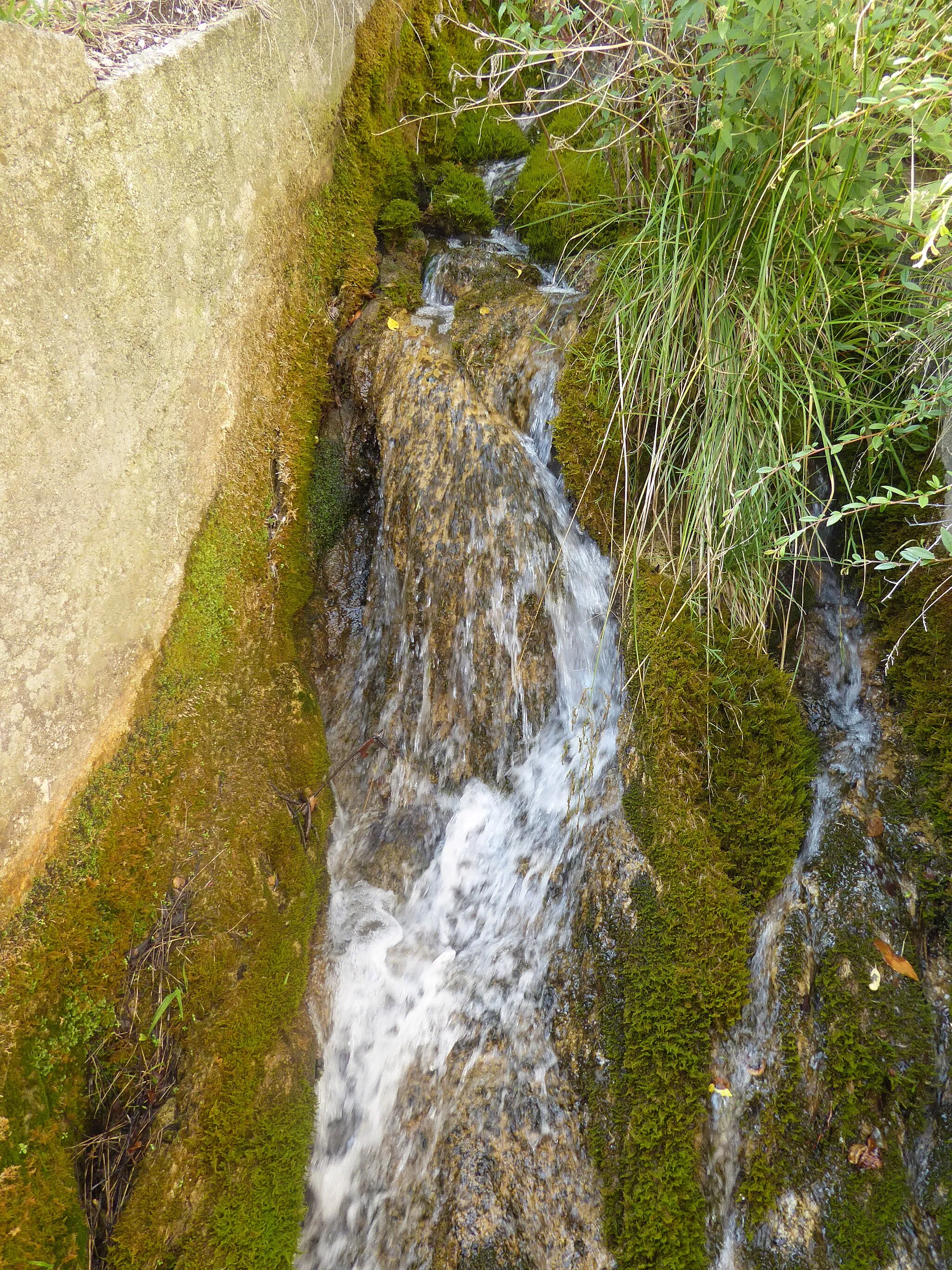 Photo showing: Ciago (Vallelaghi, Trentino, Italy) - The stream flowing through the town