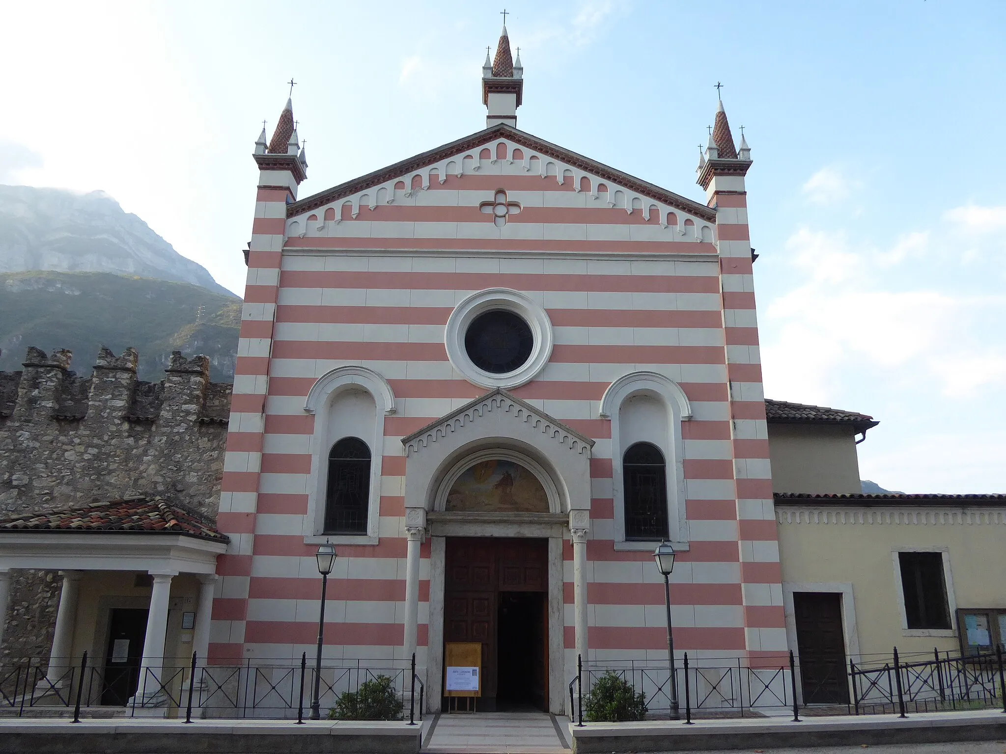 Photo showing: Ala (Trentino, Italy), Saint Francis of Assisi church