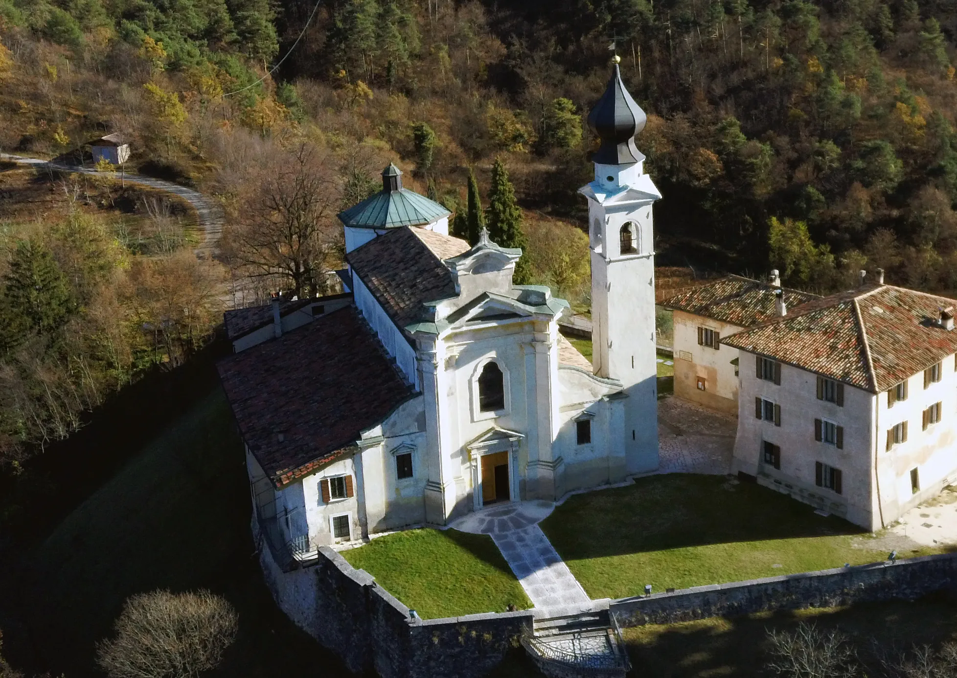 Photo showing: Ala (Trentino, Italy), Saint Valentine sanctuary