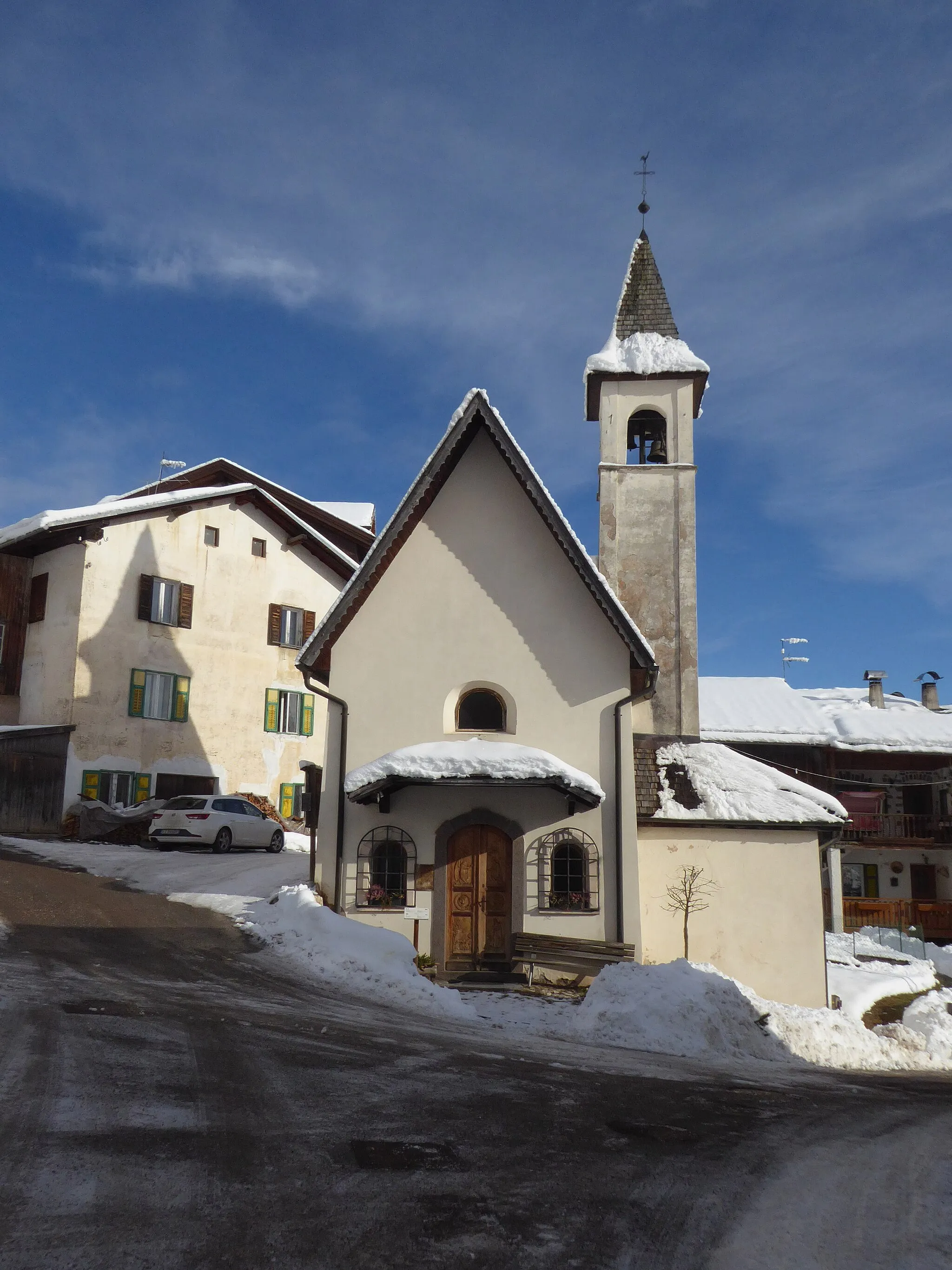 Photo showing: Vallonga (San Giovanni di Fassa, Trentino, Italy), Saint John of Nepomuk church