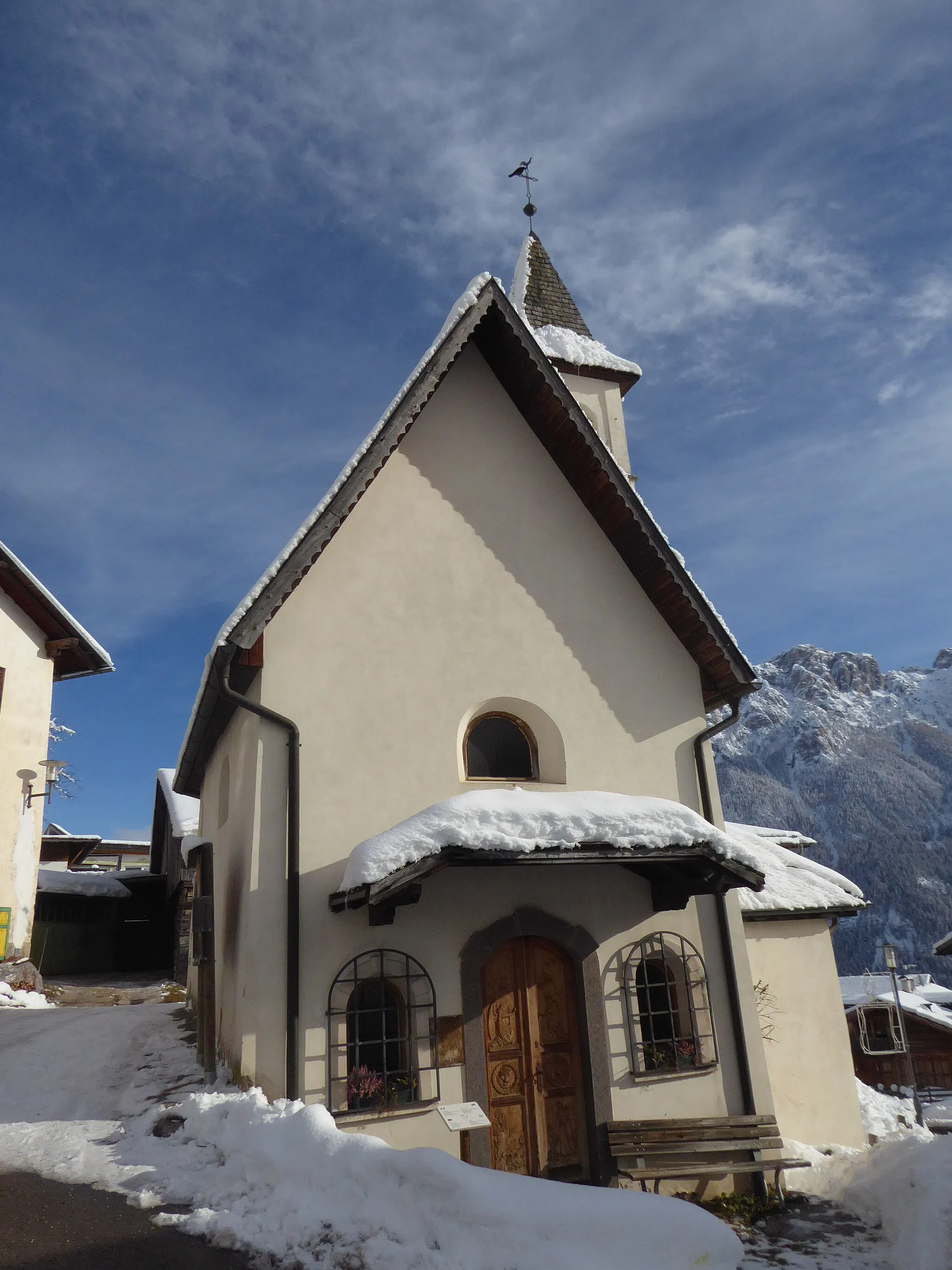 Photo showing: Vallonga (San Giovanni di Fassa, Trentino, Italy), Saint John of Nepomuk church