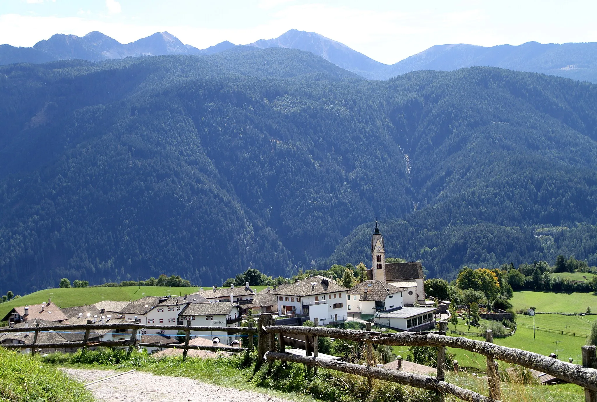 Photo showing: Altrei - Blick beim Rückweg von der Krabes-Alm