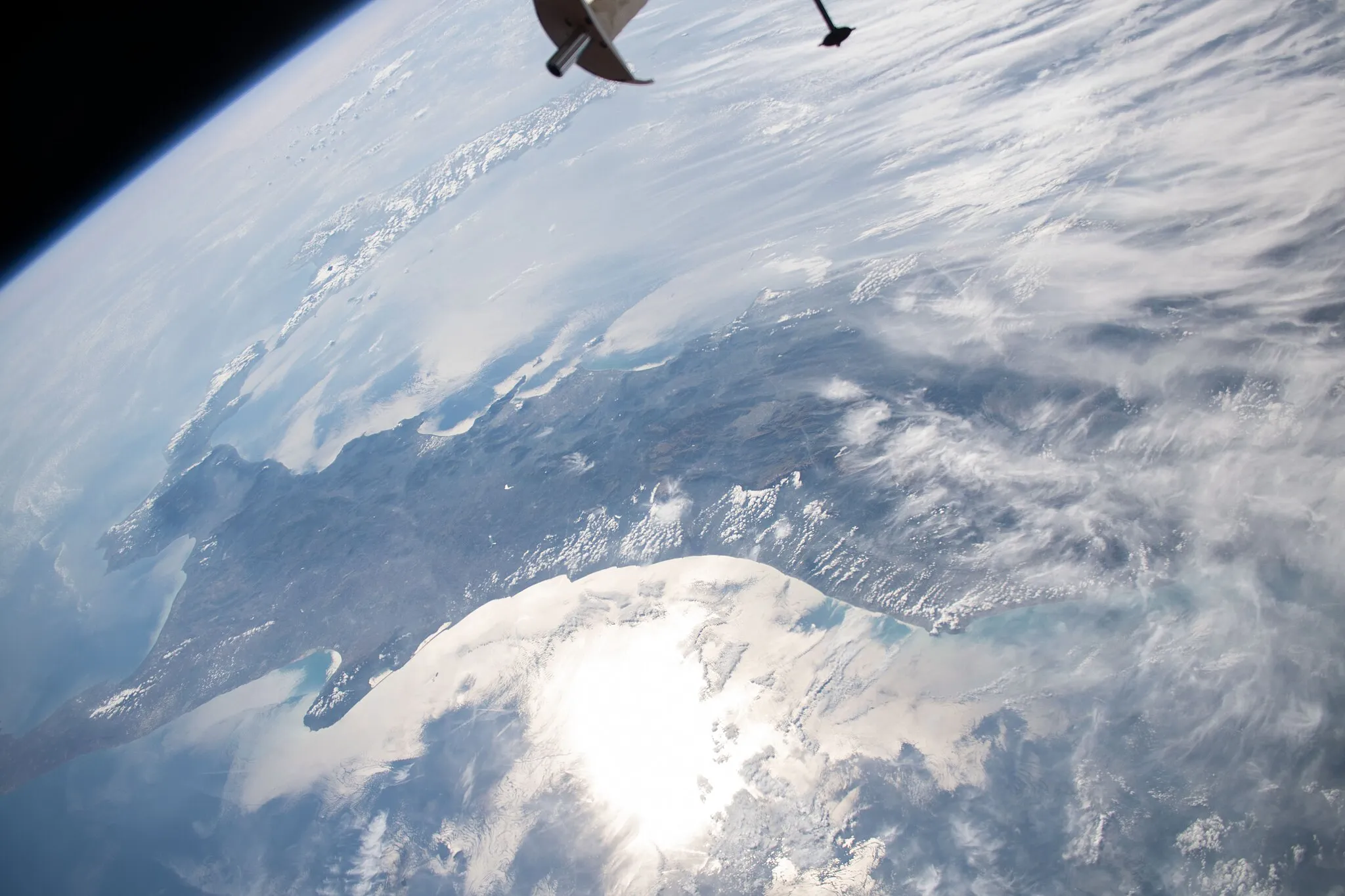 Photo showing: View of Earth taken during ISS Expedition 61.