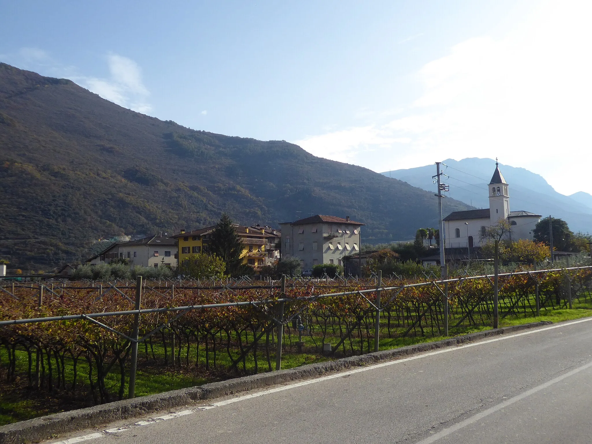 Photo showing: Pratosaiano (Arco, Trentino, Italy) - View