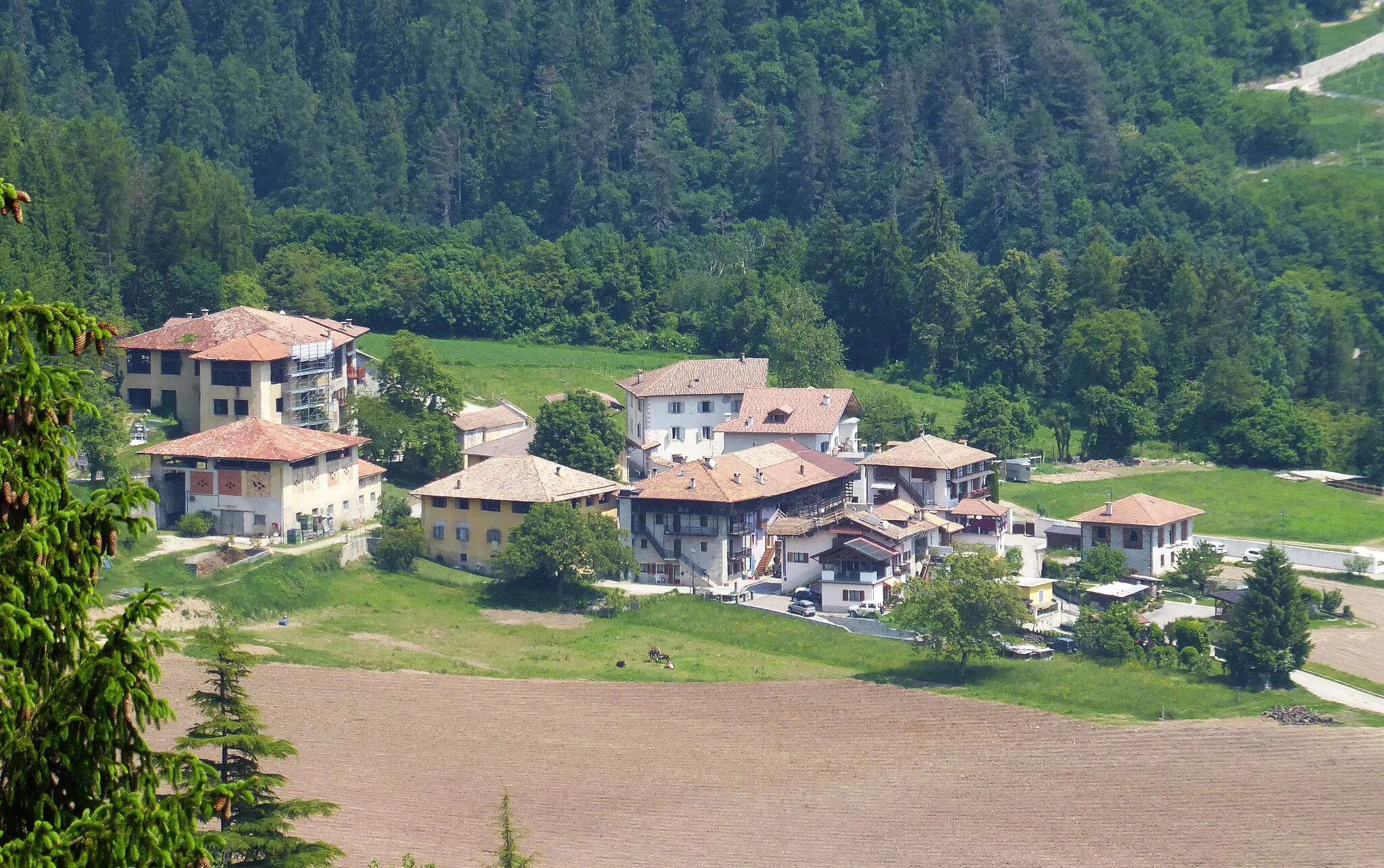 Photo showing: Cillà as seen from Castel Restor (Comano Terme, Trentino, Italy)