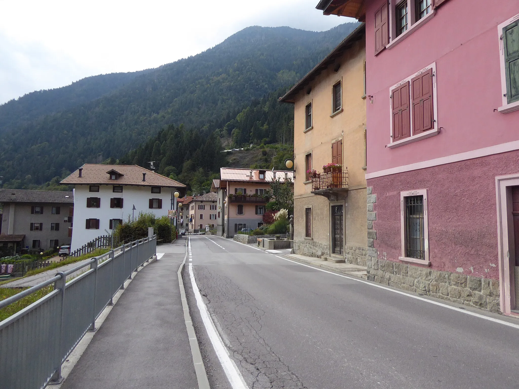 Photo showing: Mortaso (Spiazzo, Trentino, Italy) - Glimpse