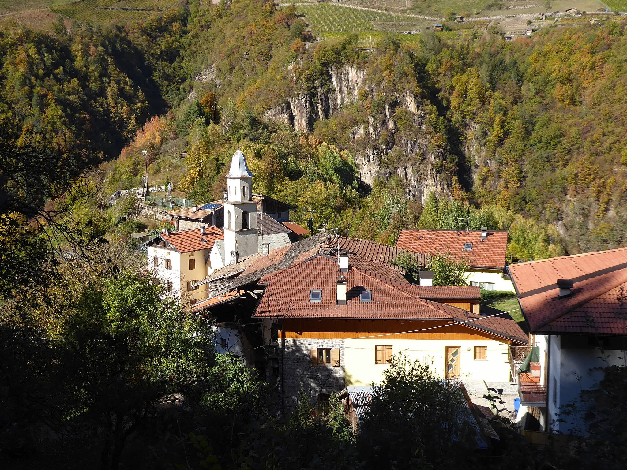 Photo showing: The village of Gresta in the municipality of Segonzano (Trentino, Italy)