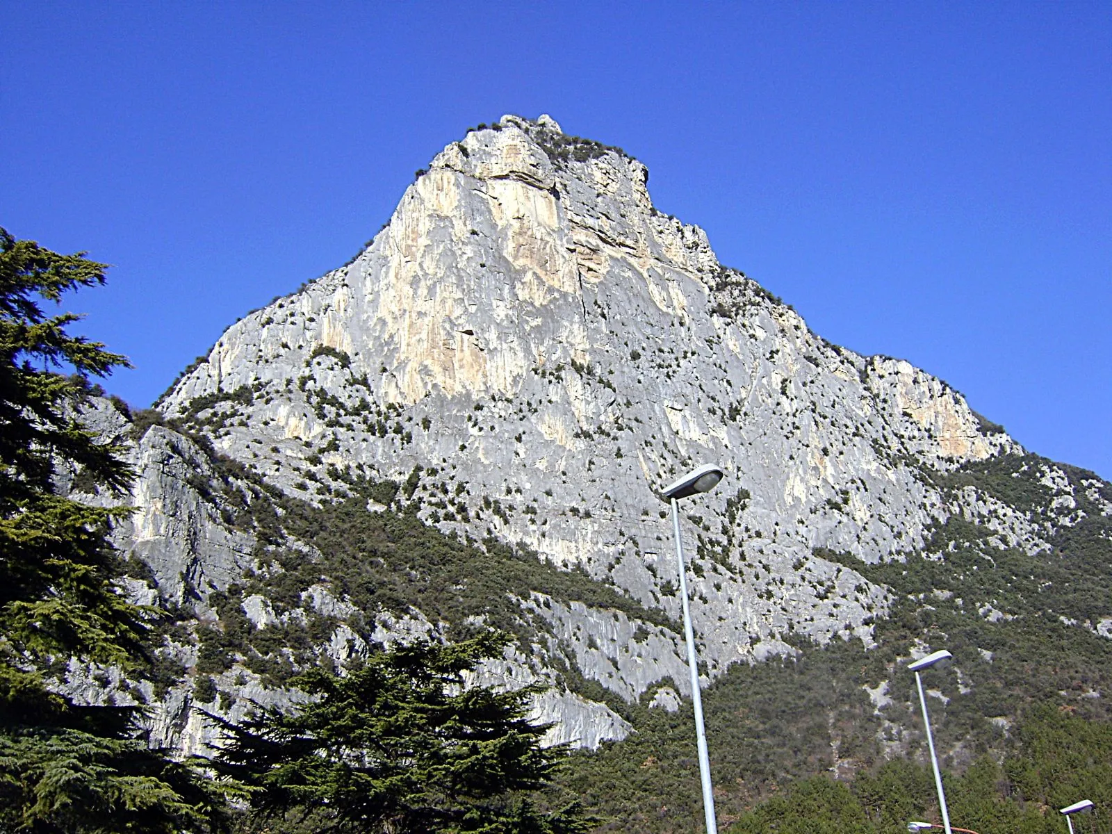 Photo showing: Mount Garzolet