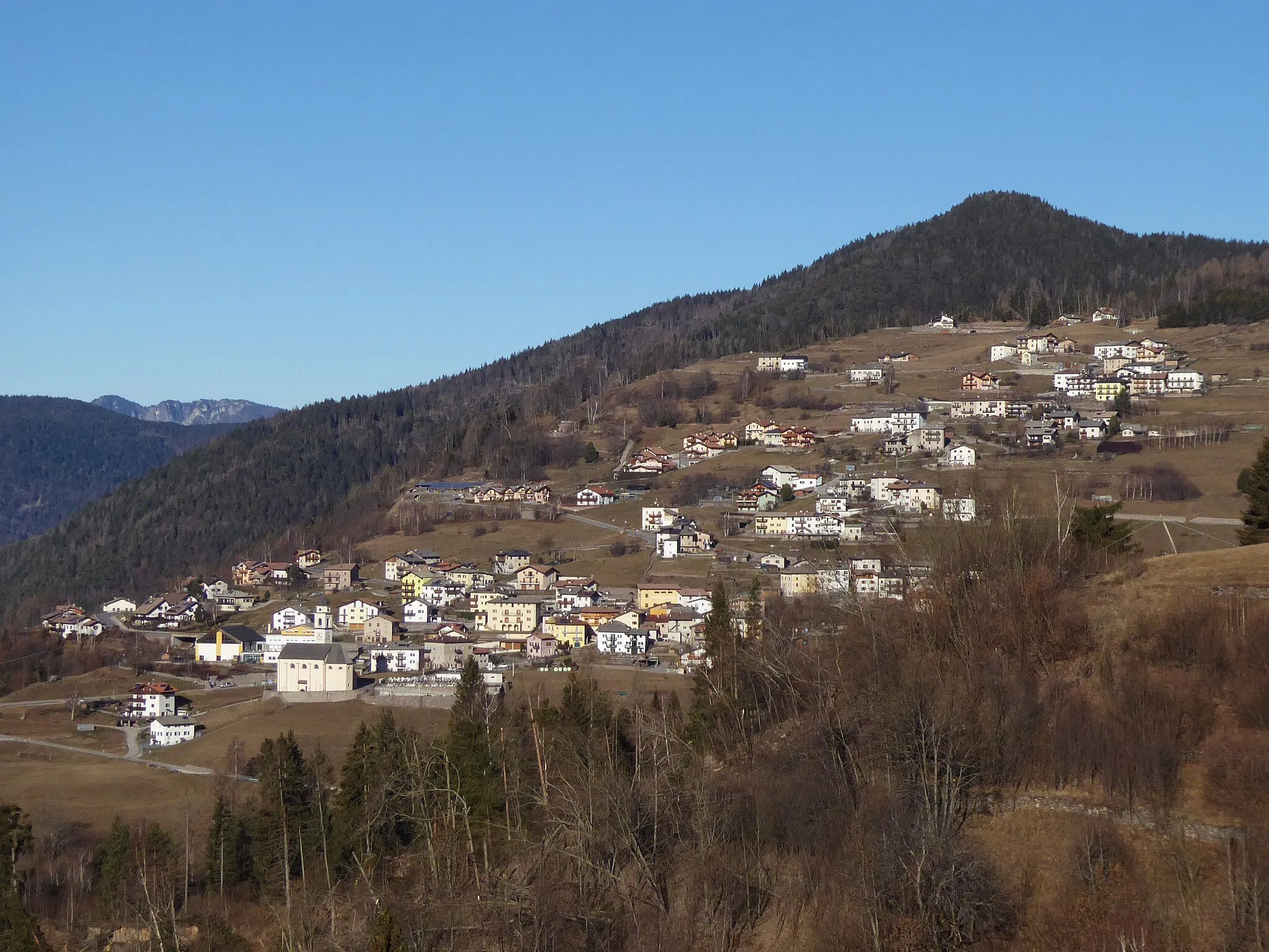 Photo showing: Bedollo and Svaldi as seen from Regnana