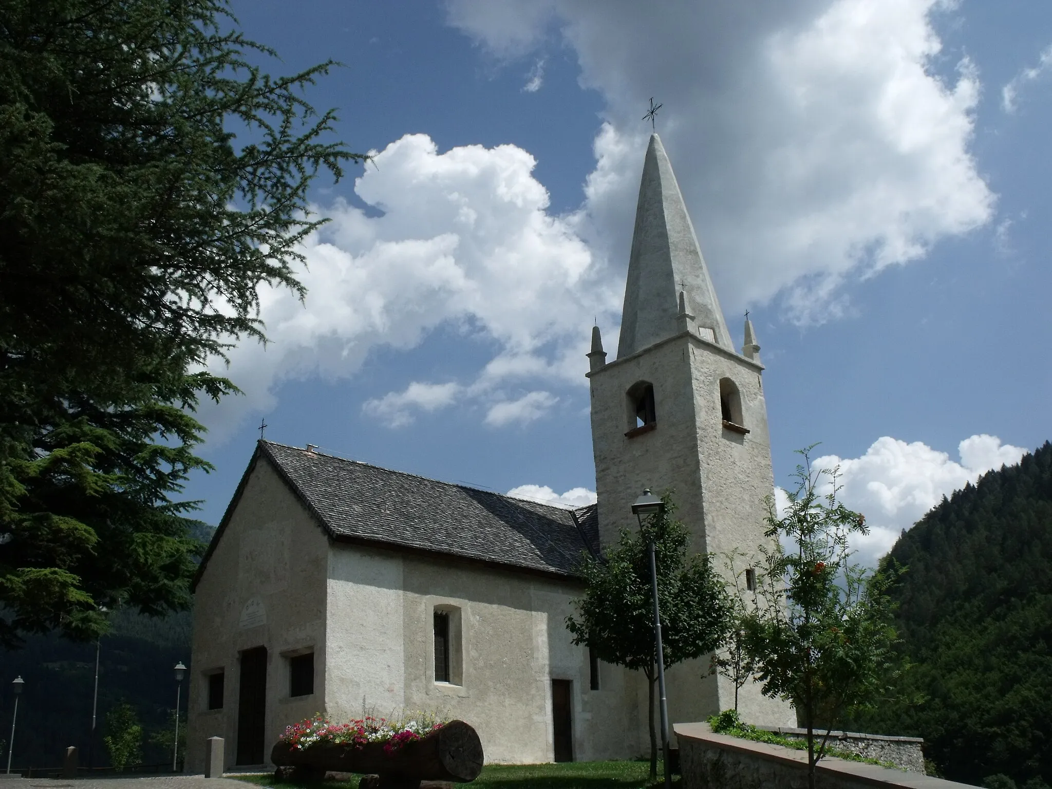 Photo showing: Church of Ippolito and Cassiano in Castello Tesino, Province of Trento, Trentino-Alto Adige/Südtirol, Italy