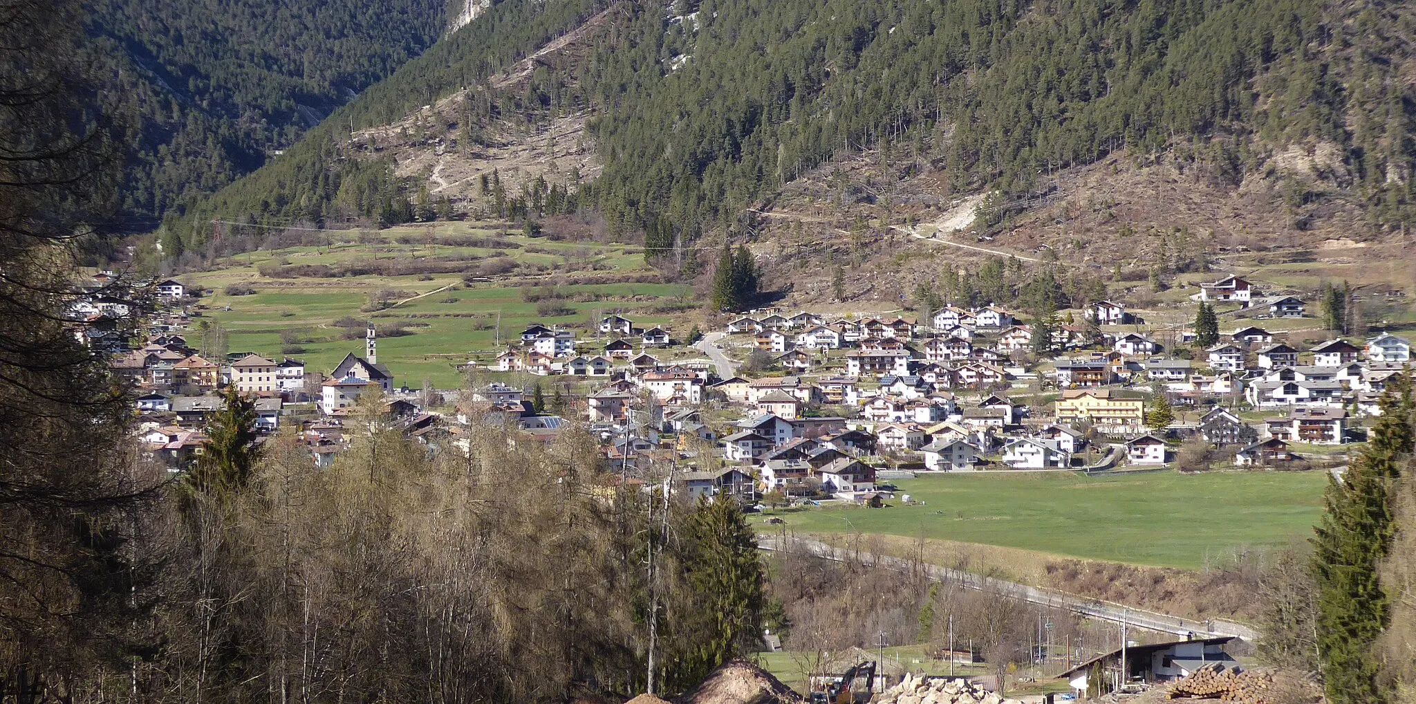 Photo showing: View of Panchià