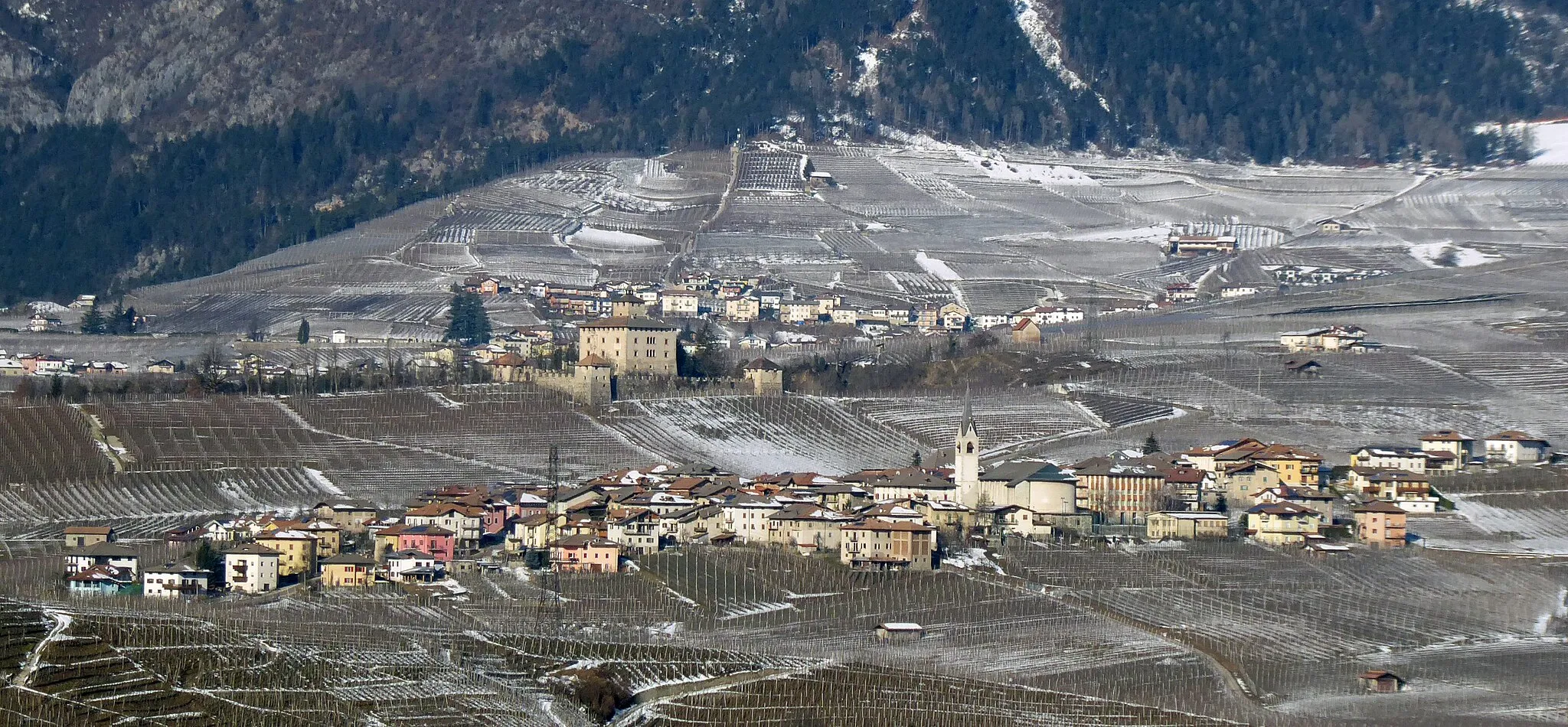 Photo showing: Nanno (Ville d'Anaunia) as seen from Torra (Predaia), Trentino, Italy