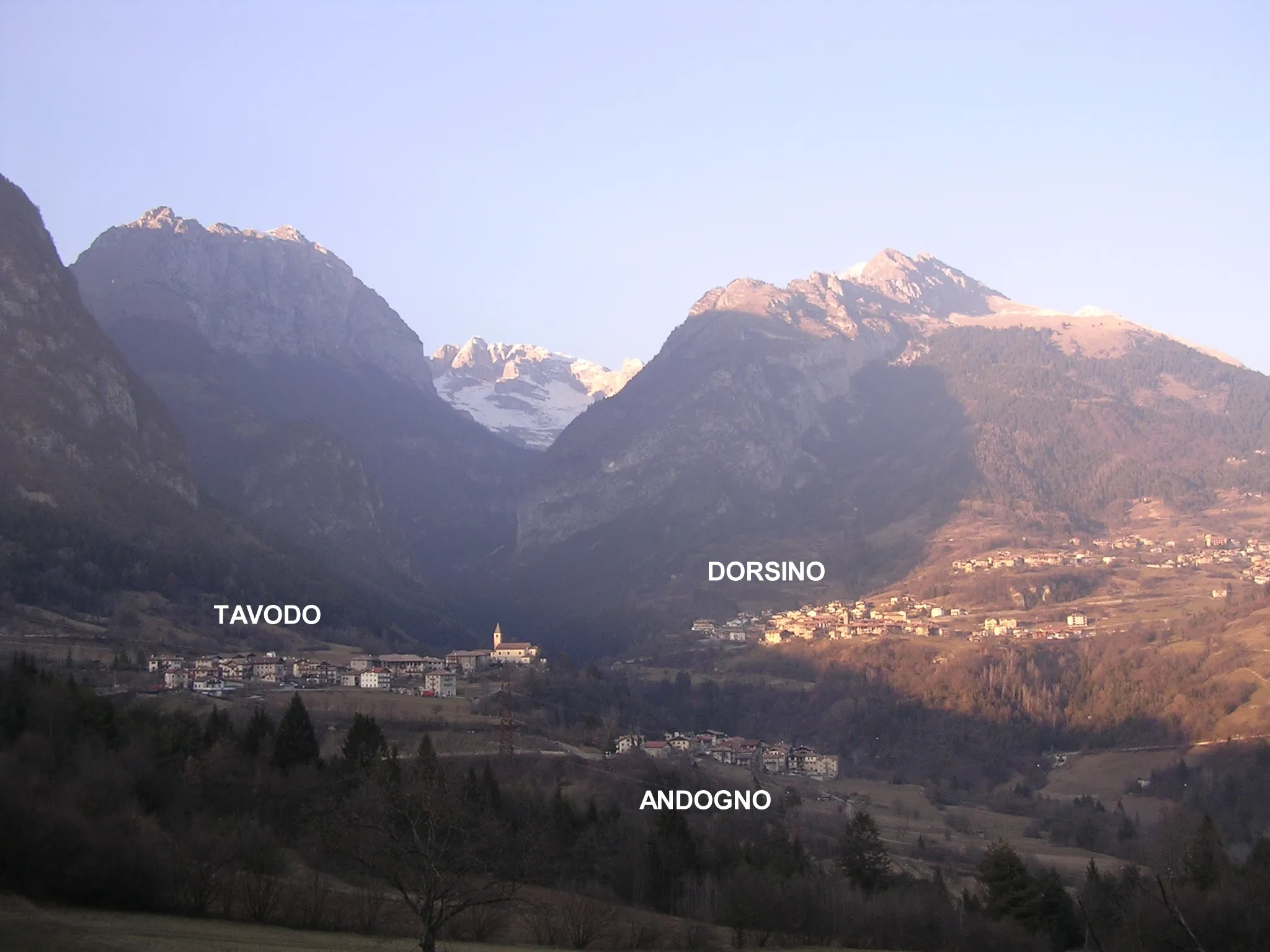 Photo showing: Dorsino con le frazioni Tavodo e Andogno (provincia di Trento)