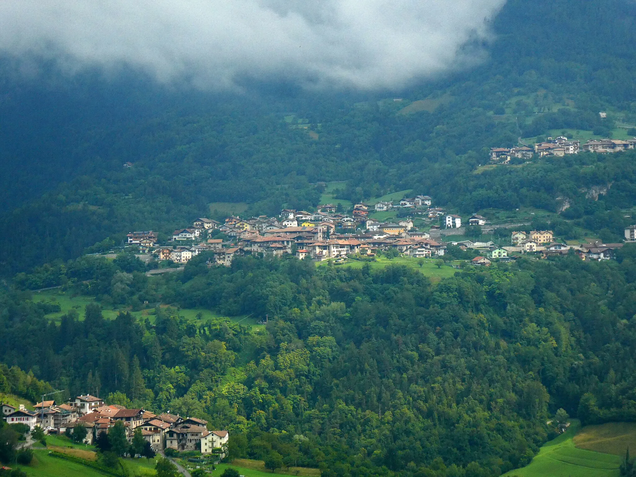 Photo showing: Andogno, Dorsino and Dolaso (San Lorenzo Dorsino, Trentino, Italy)
