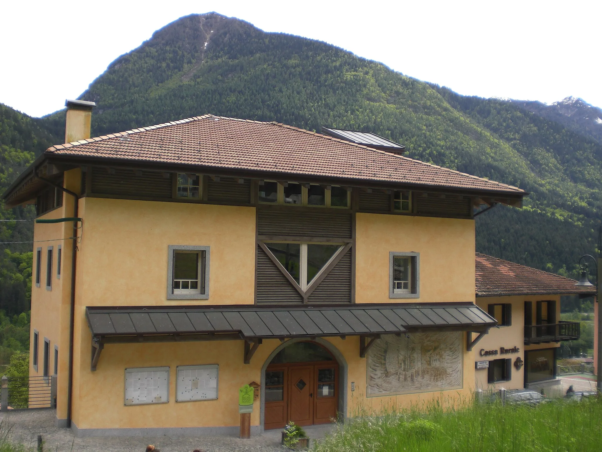 Photo showing: headquarters of the Comunità delle Regole di Spinale e Manez in Ragoli village (Trentino, Italy), via Roma 19