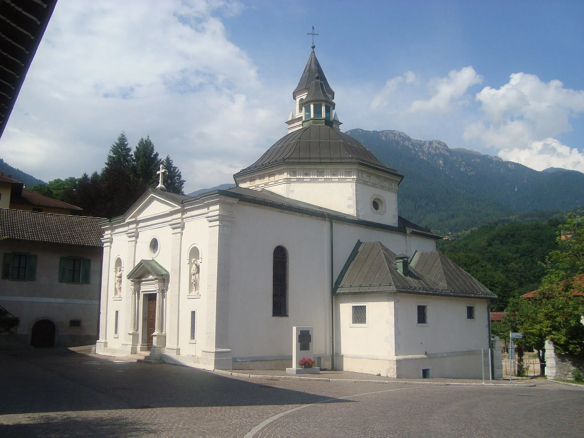 Photo showing: Chiesa di Santa Maria della Neve a Carzano, in provincia autonoma di Trento