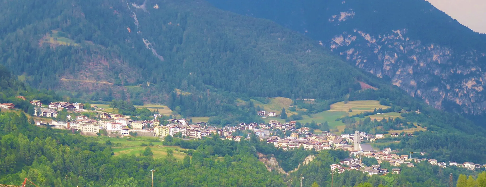 Photo showing: Panorama di Tesero da Masi di Cavalese.