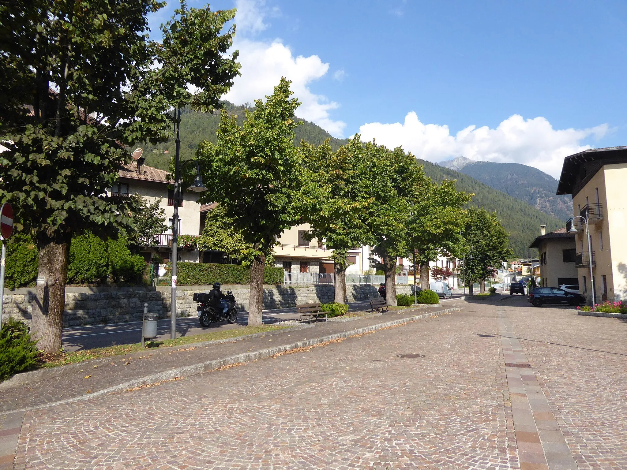 Photo showing: Villa Rendena (Porte di Rendena, Trentino, Italy) - Glimpse