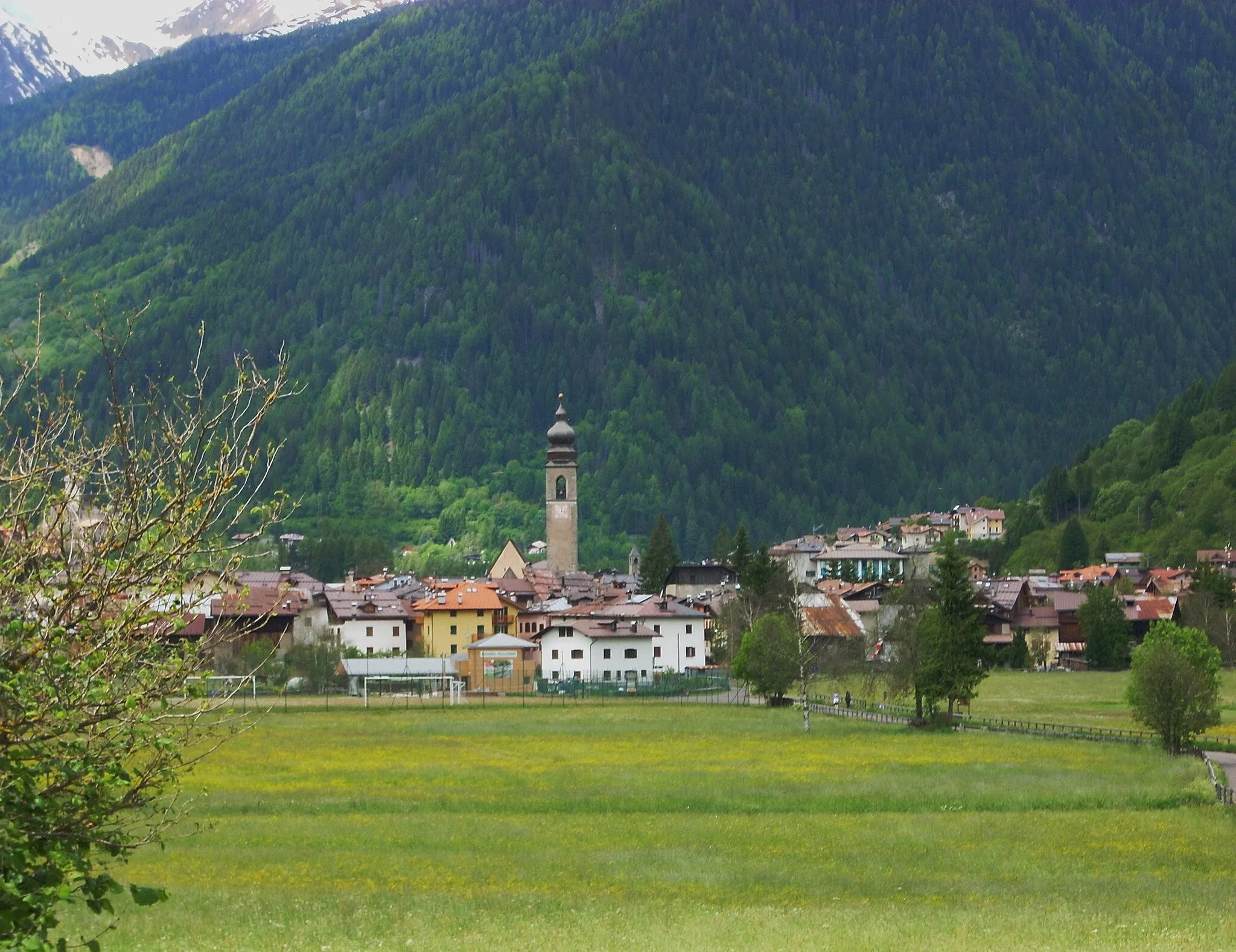 Photo showing: Pellizzano, in the Sun Valley (Province of Trento, Italy)