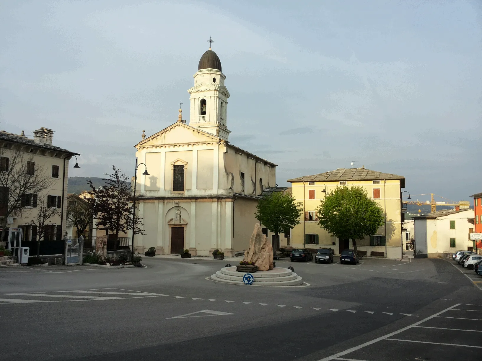 Photo showing: Piazza di Sant'Anna d'Alfaedo - provincia di Verona