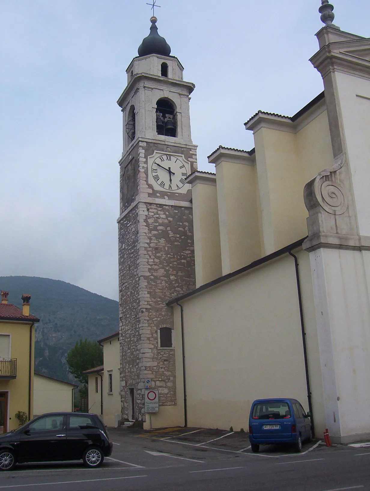 Photo showing: Campanile della chiesa di Rivoli Veronese