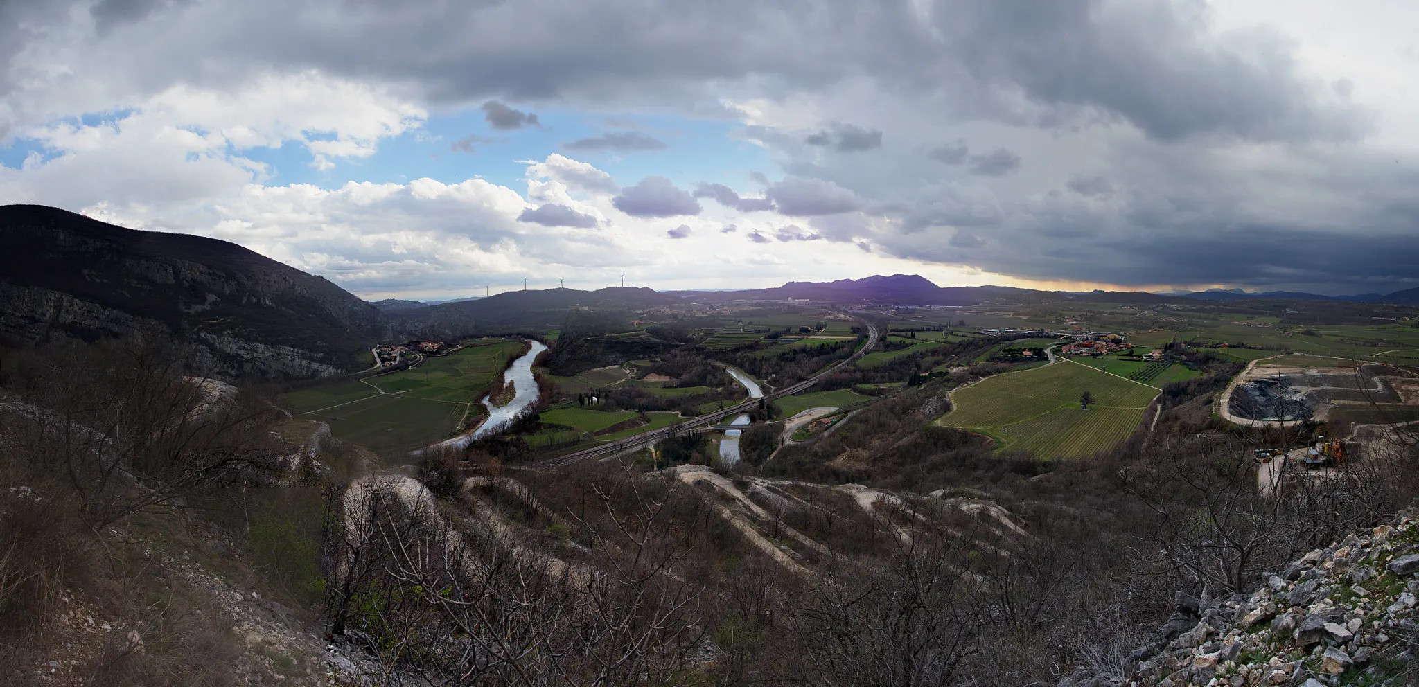 Photo showing: 500px provided description: Rivoli V.se 
For information:

redsphoto@altervista.org [#landscapes ,#verona ,#natura ,#lago di garda ,#gardalake ,#rivoli veronese]