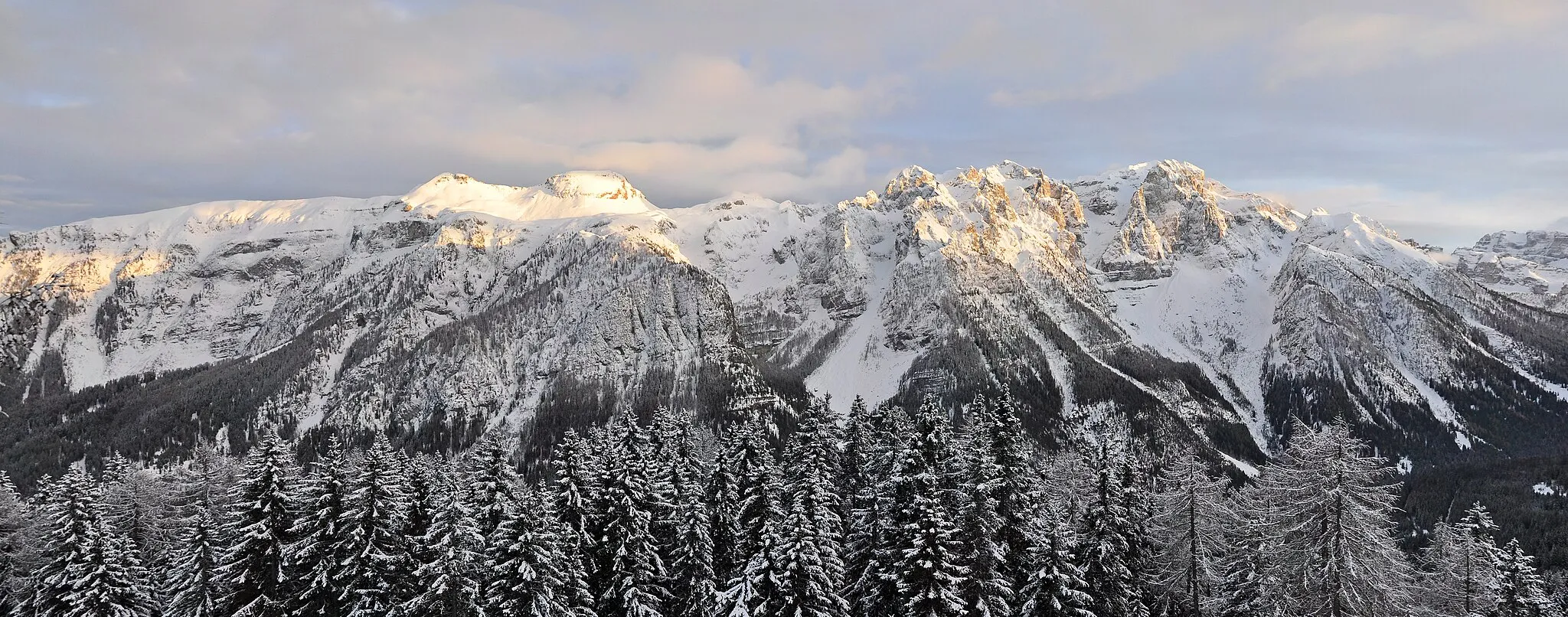 Photo showing: Winter Landscape - Malghet Haut, Folgarida, Trento, Italy