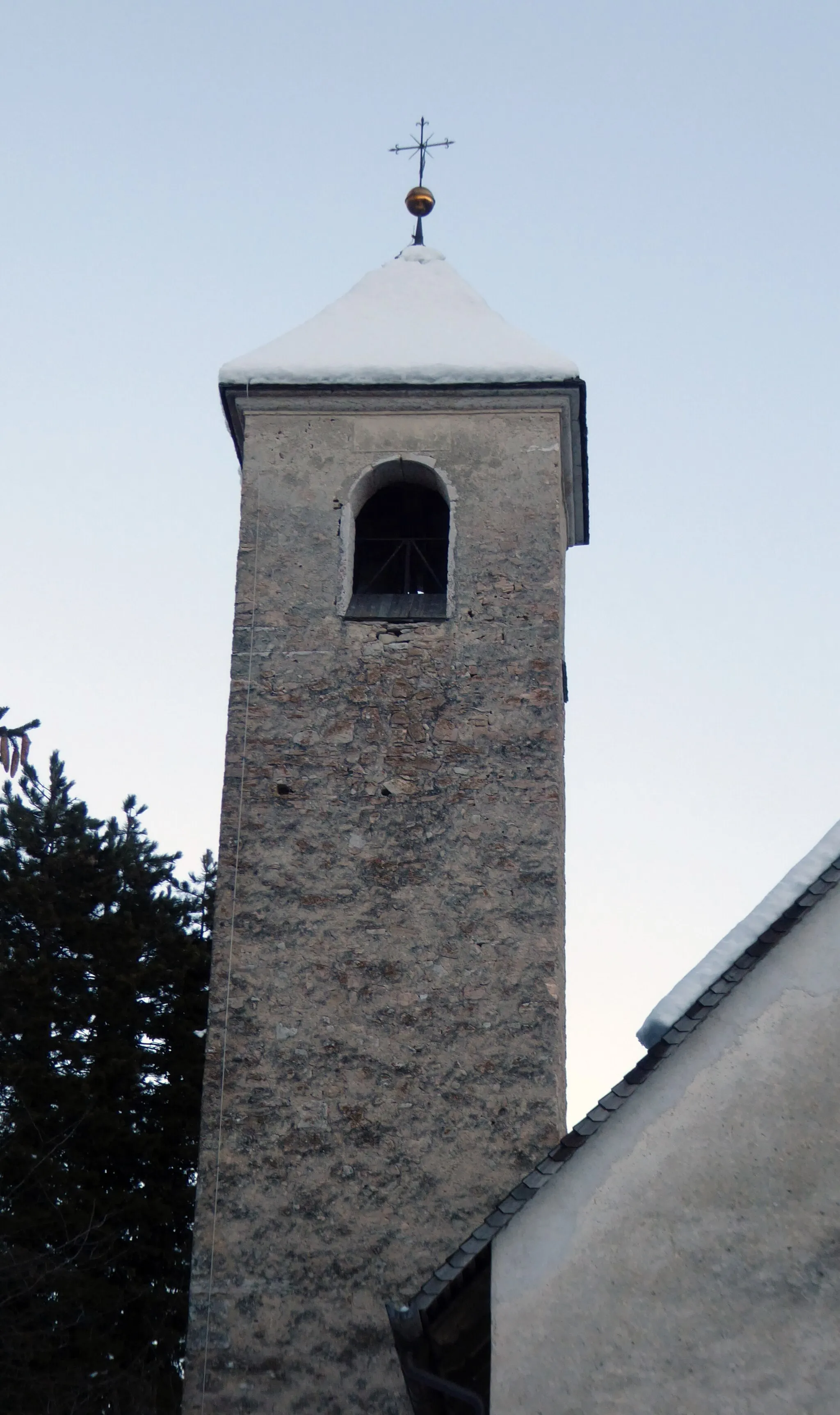 Photo showing: Carpeneda (Folgaria, Trentino, Italy), Saint Valentine church - Belltower