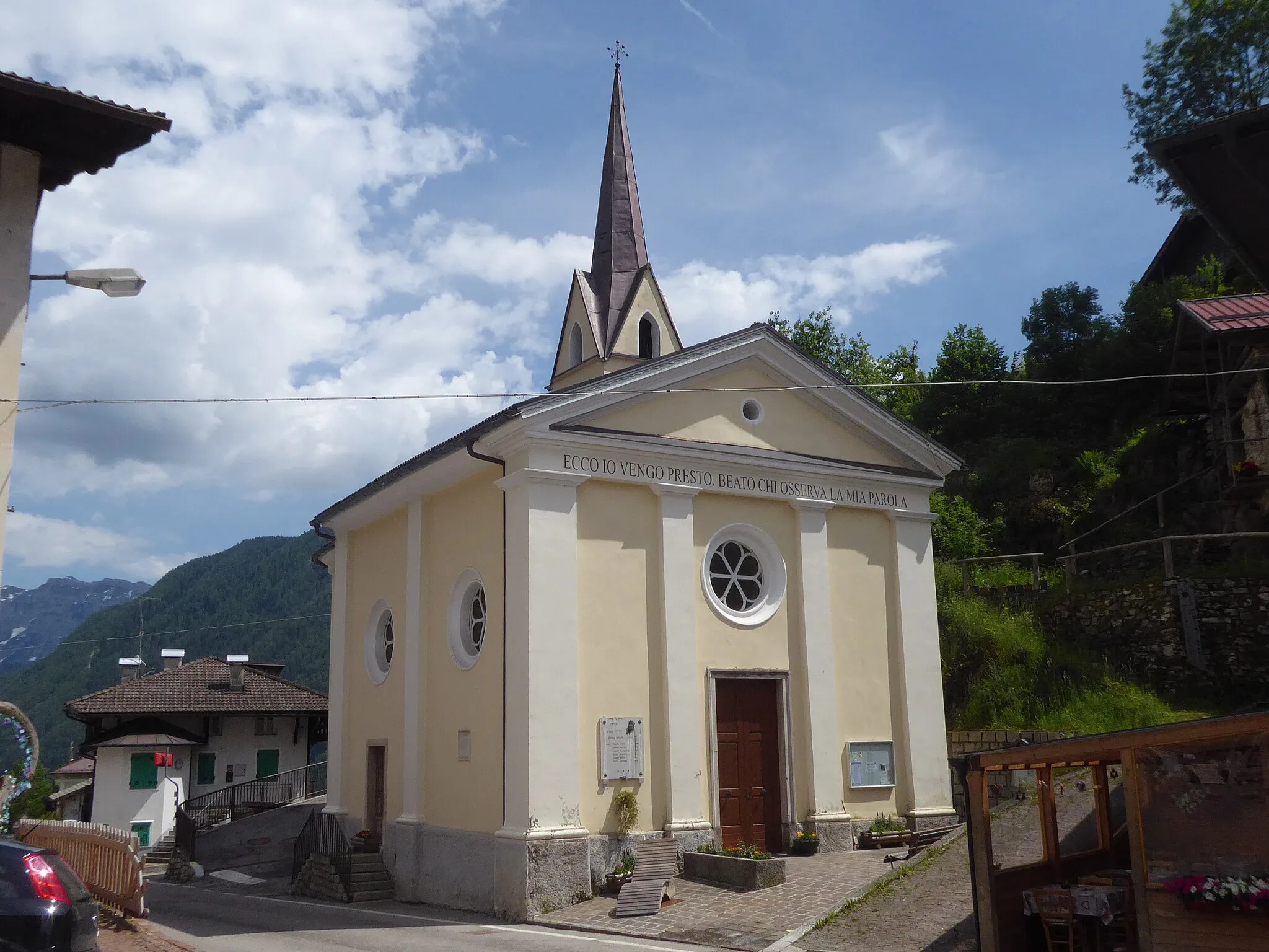 Photo showing: Gobbera (Canal San Bovo, Trentino, Italy), Saint Godehard church