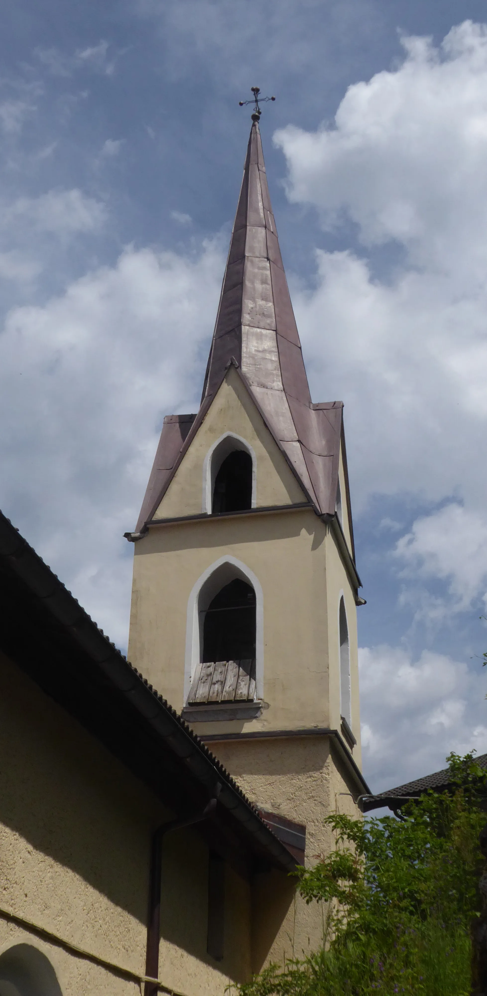 Photo showing: Gobbera (Canal San Bovo, Trentino, Italy), Saint Godehard church - Belltower