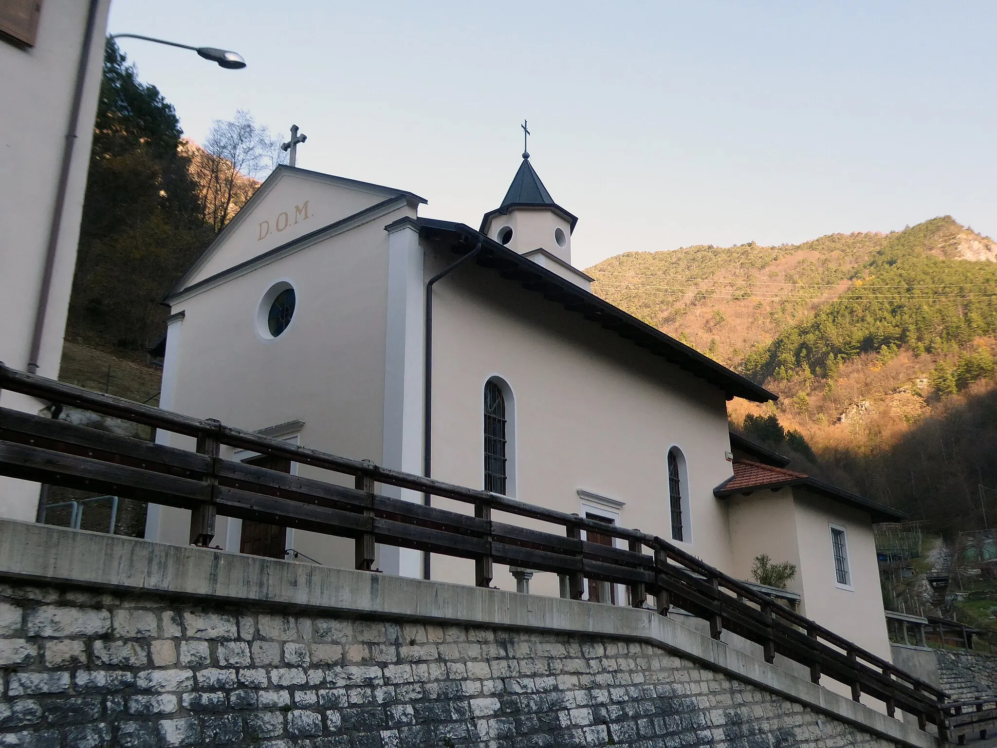 Photo showing: Dietrobeseno (Besenello, Trentino, Italy), Our Lady of the Rosary of Pompei church
