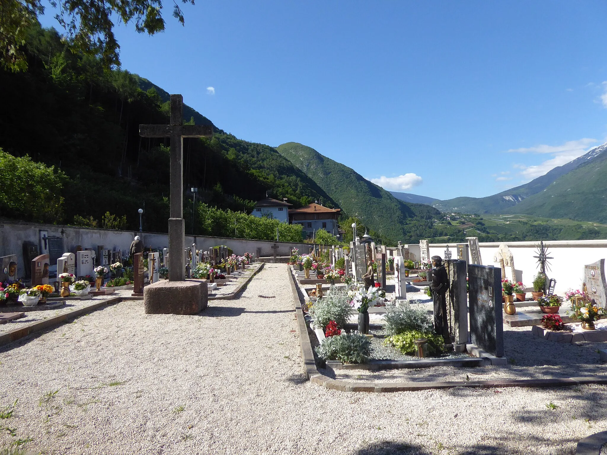 Photo showing: Cemetery of Masi di Vigo (Ton, Trentino, Italy)
