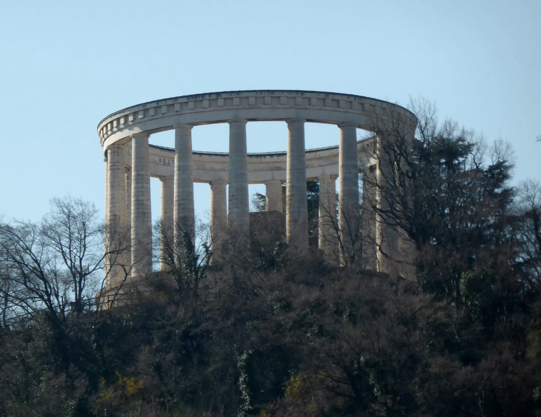 Photo showing: Das Cesare-Battisti-Mausoleum auf dem Doss Trento über Trient.