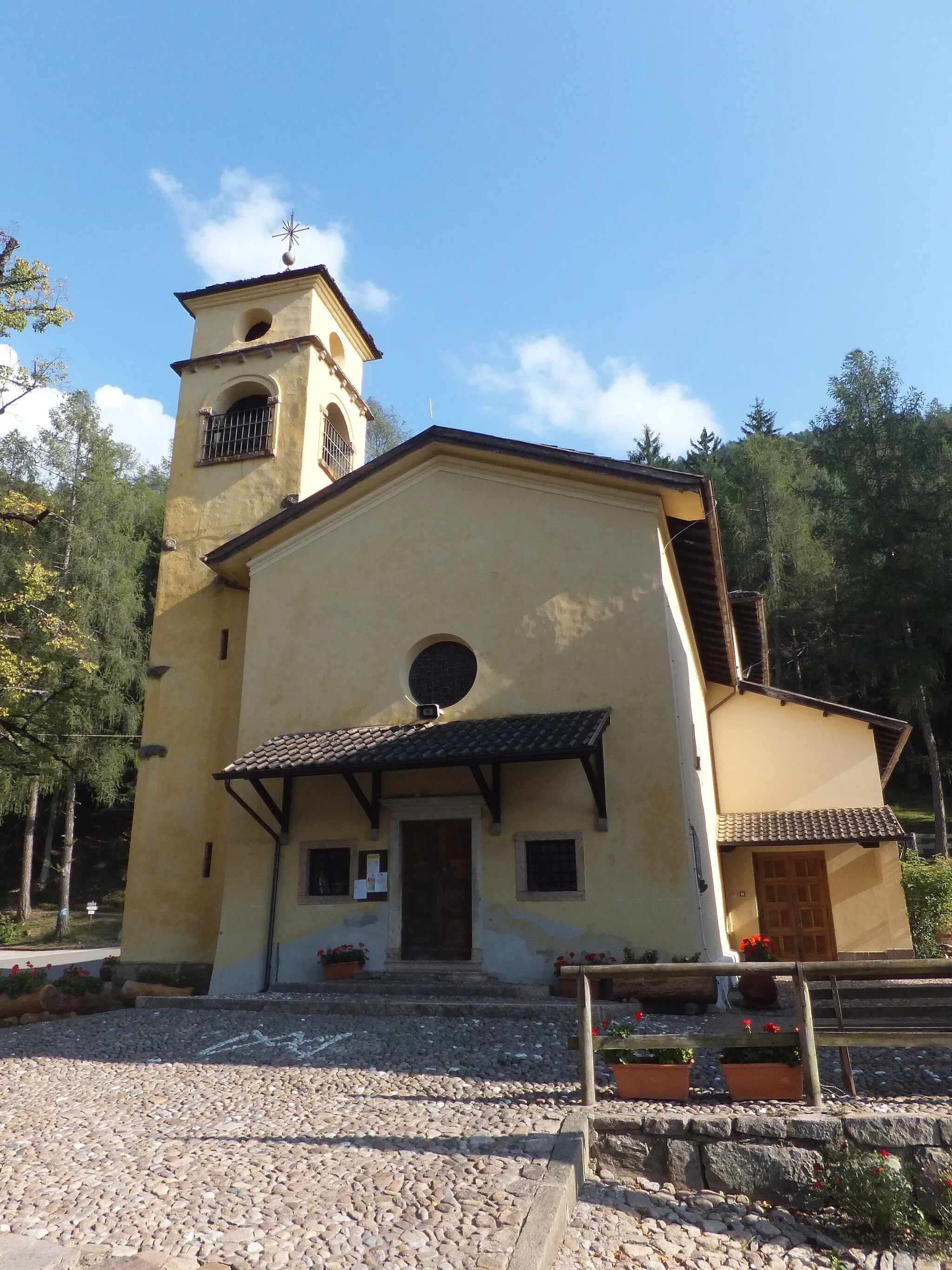Photo showing: Segonzano (Trentino, Italy) - Sanctuary of the Madonna of Aid