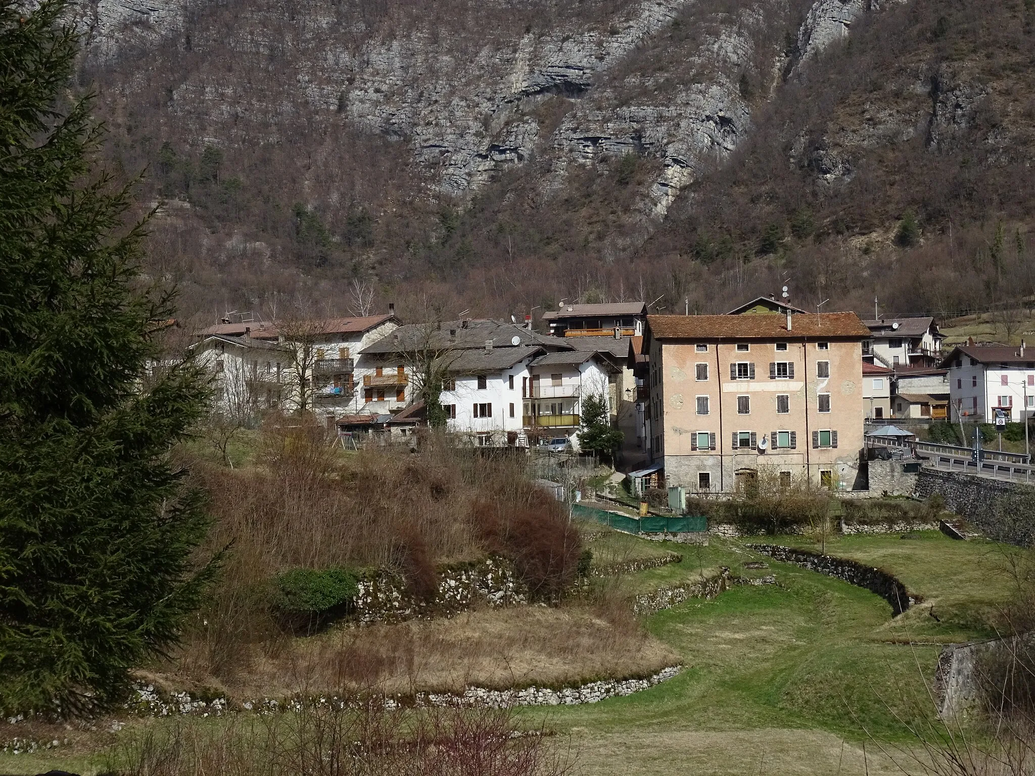 Photo showing: Giaconi (Lastebasse, Veneto, Italy) - Glimpse