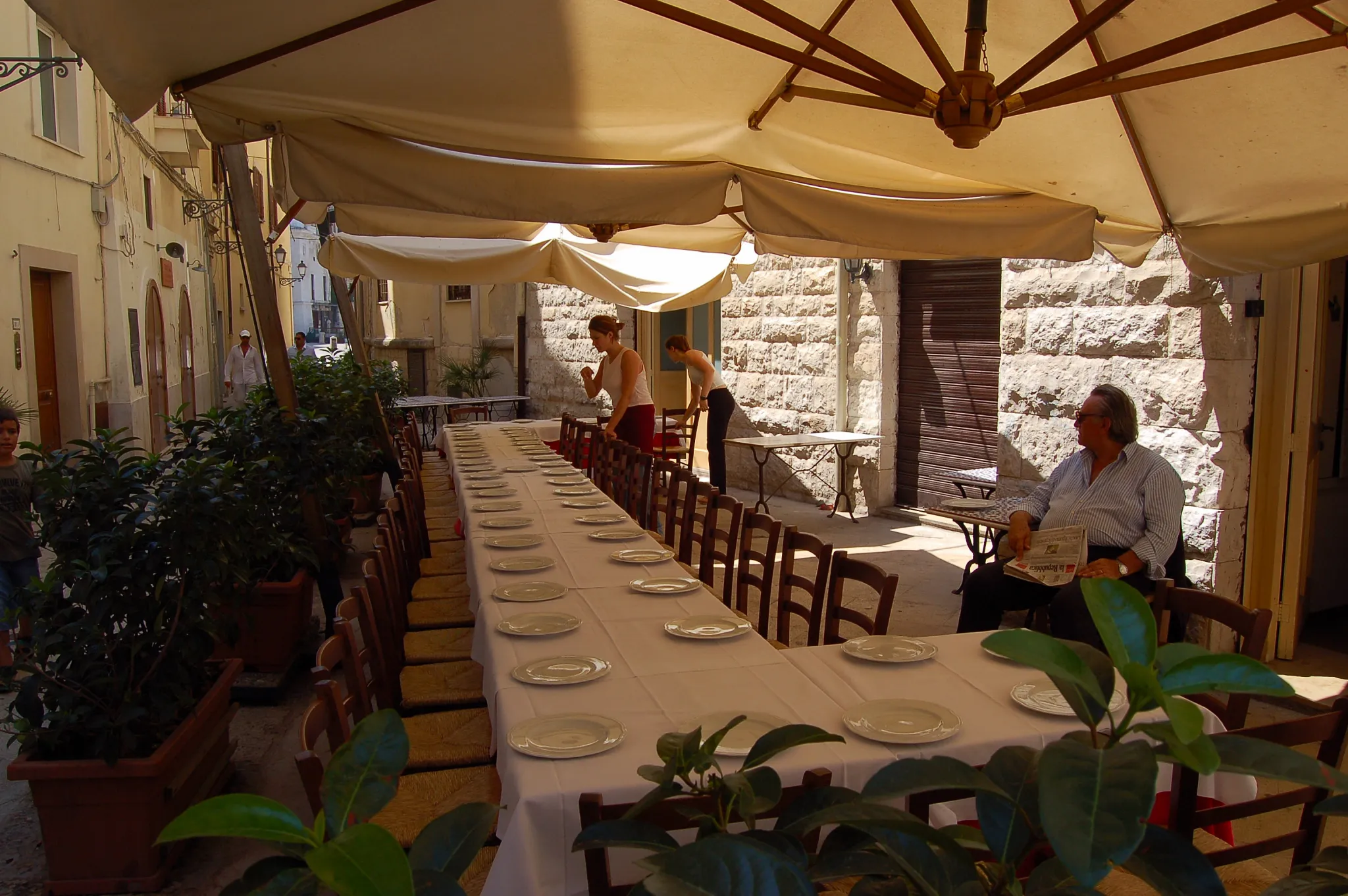 Photo showing: Bari - Almost ready for lunch...