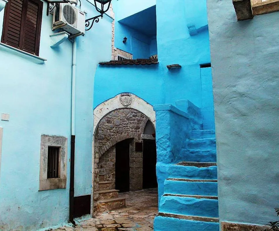 Photo showing: Casamassima, il paese azzurro di Puglia.
Chiasso Bongustai