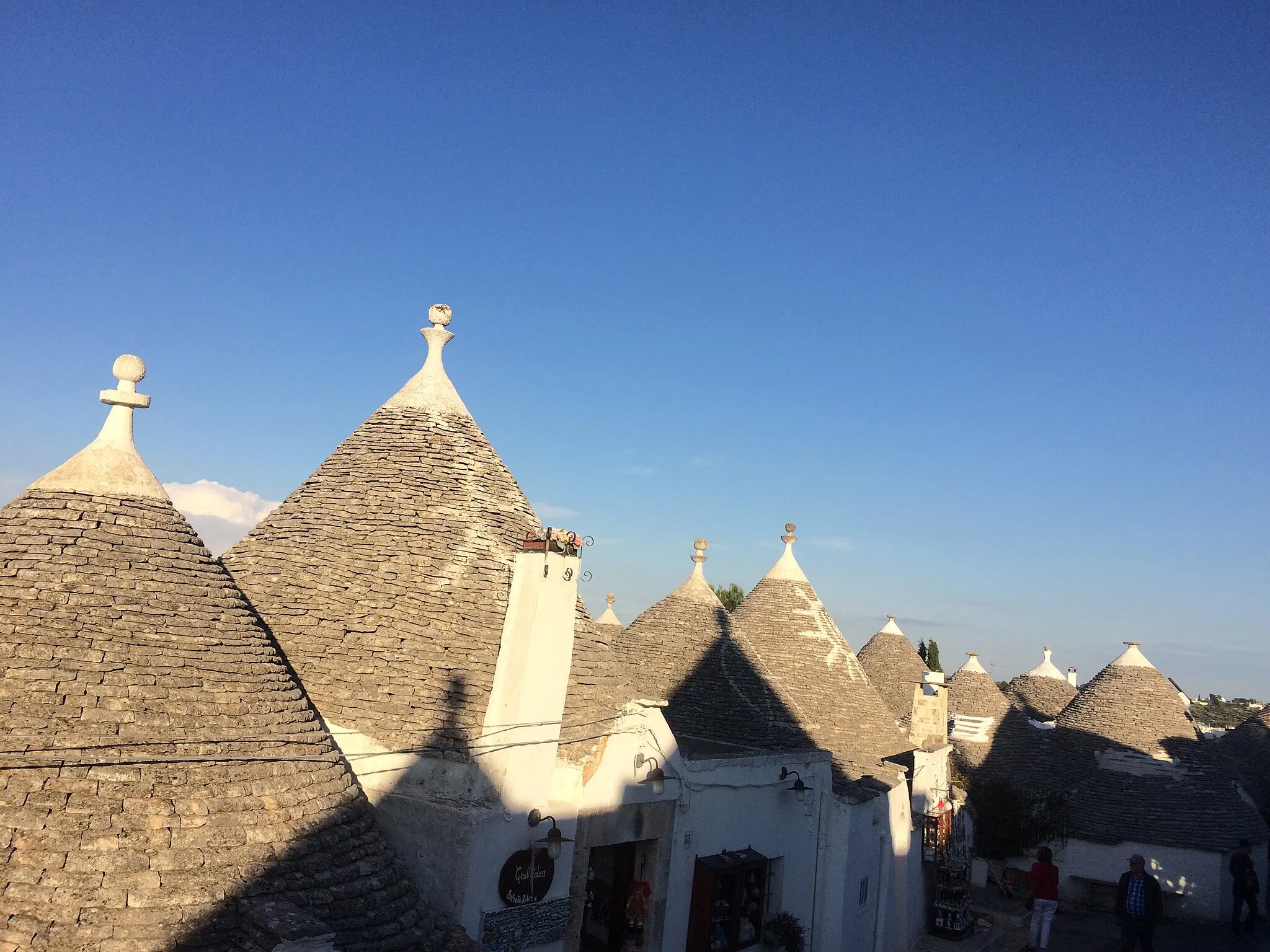 Photo showing: Una foto recente dei trulli