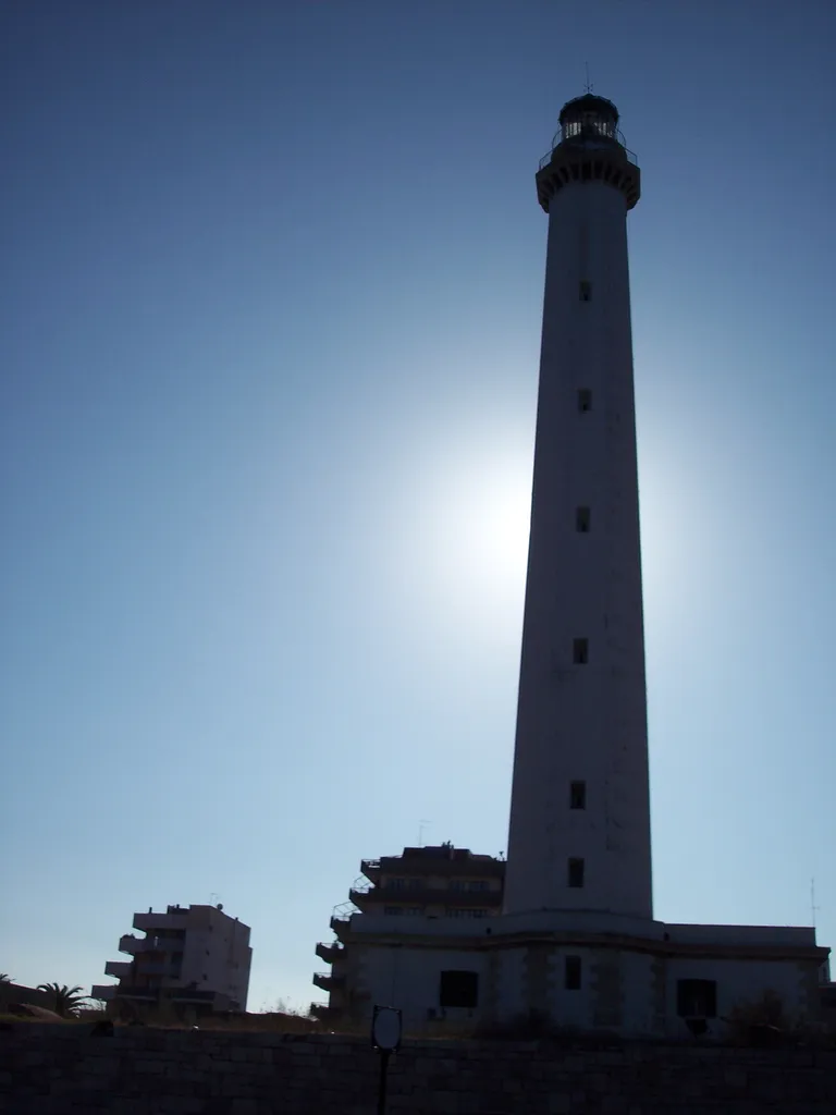 Photo showing: Faro di Bari