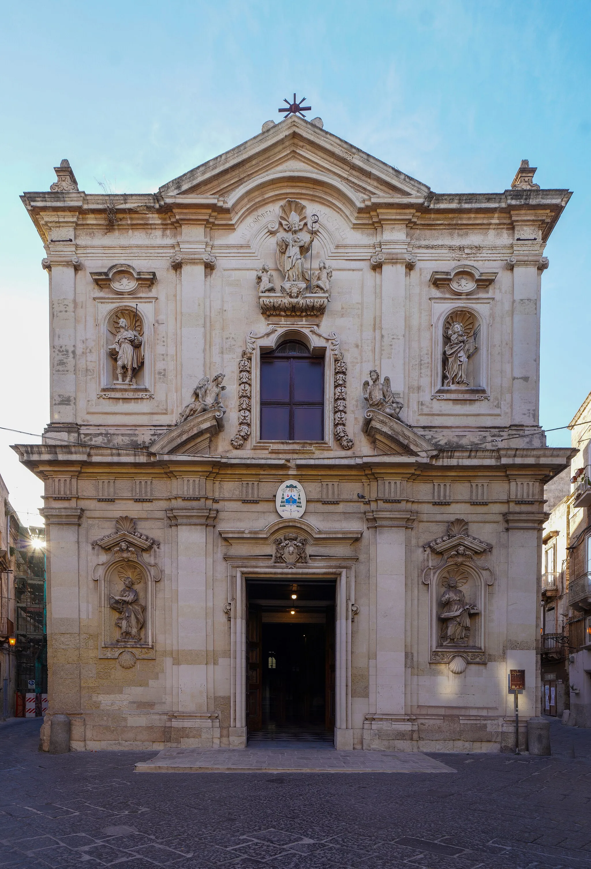 Photo showing: Cathedral of San Cataldo (outside) - Taranto.jpg