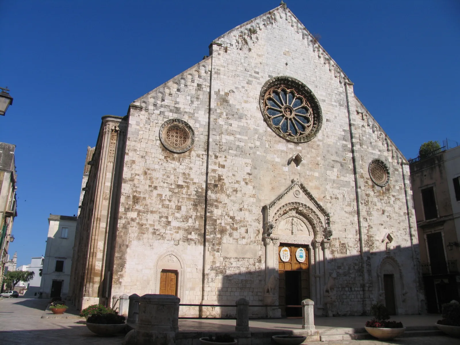 Photo showing: Conversano, Puglia, Italia Chiesa