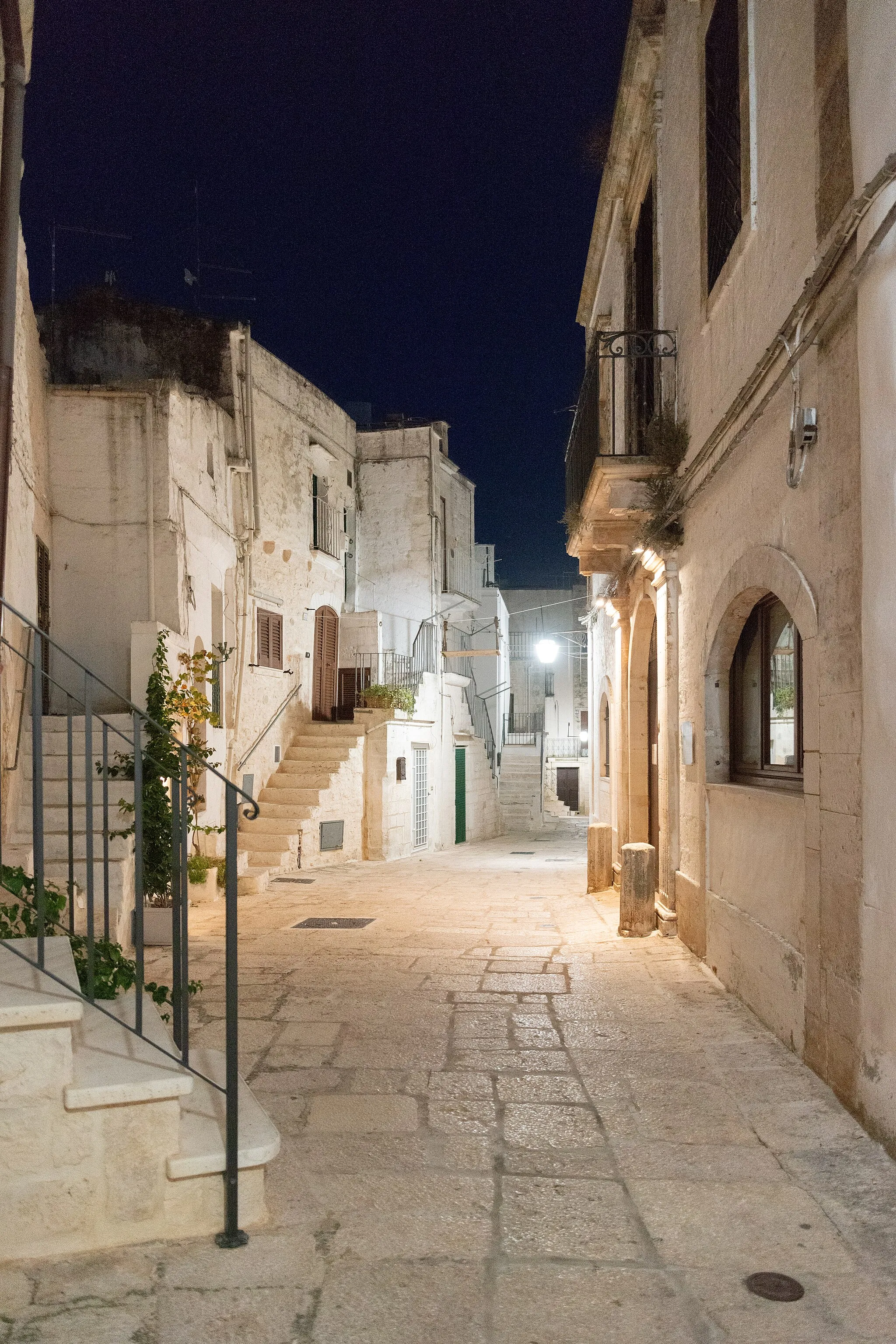 Photo showing: Via Castello - Cisternino, Brindisi, Italia