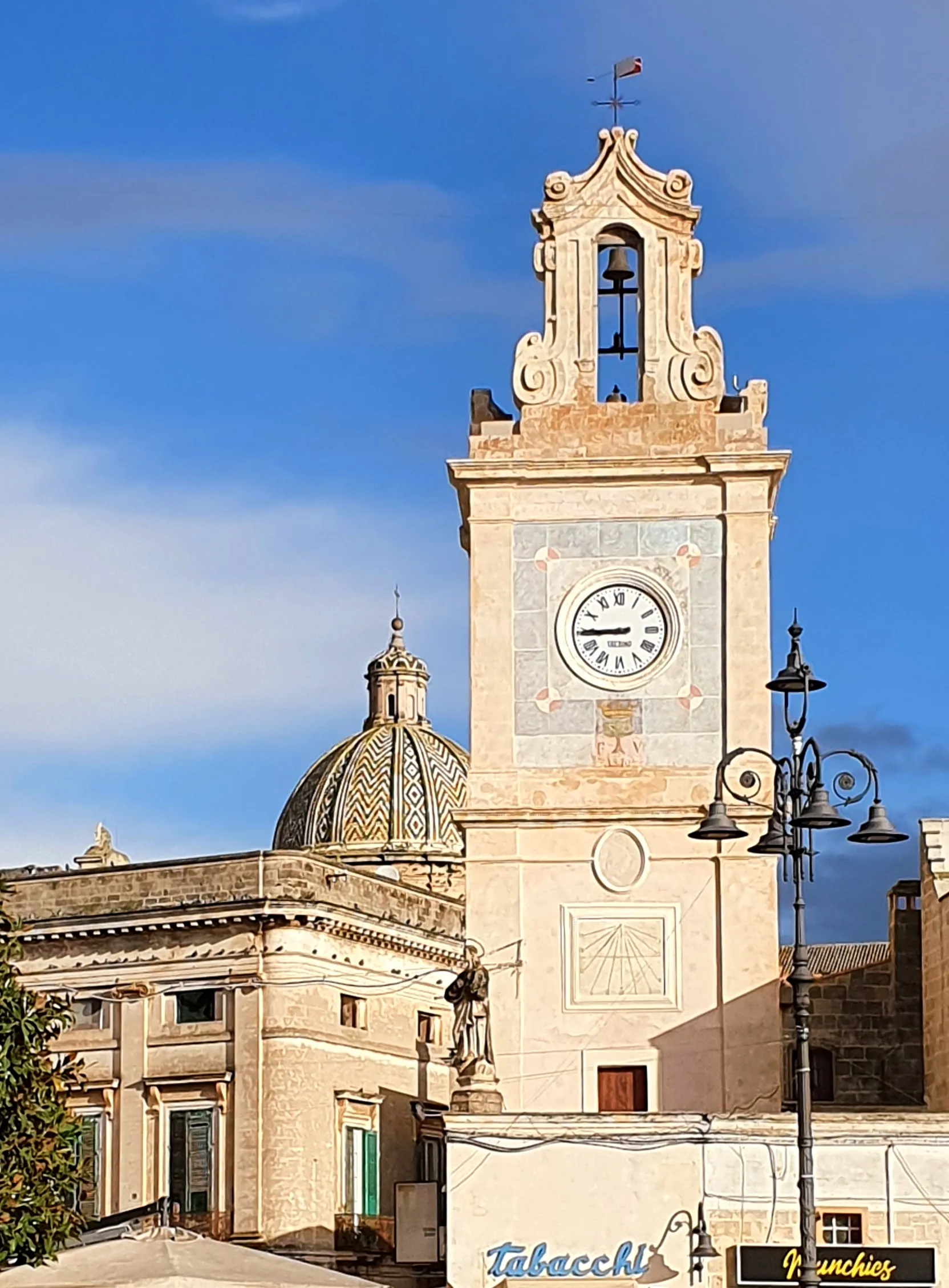 Photo showing: La Torre dell'Orologio di Francavilla Fontana (BR) vista da Piazza Umberto I