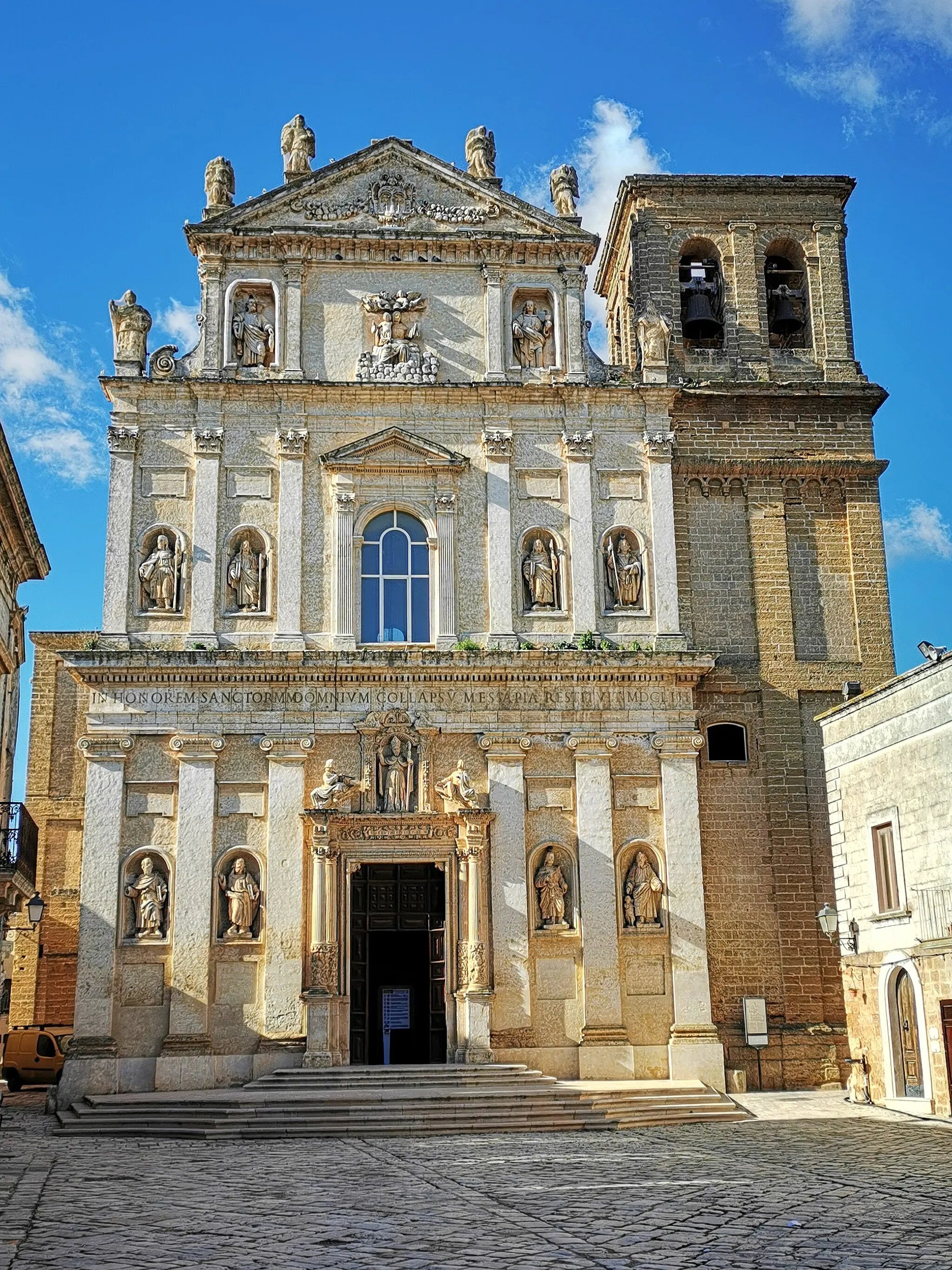 Photo showing: Facciata della Chiesa Madre di Mesagne.