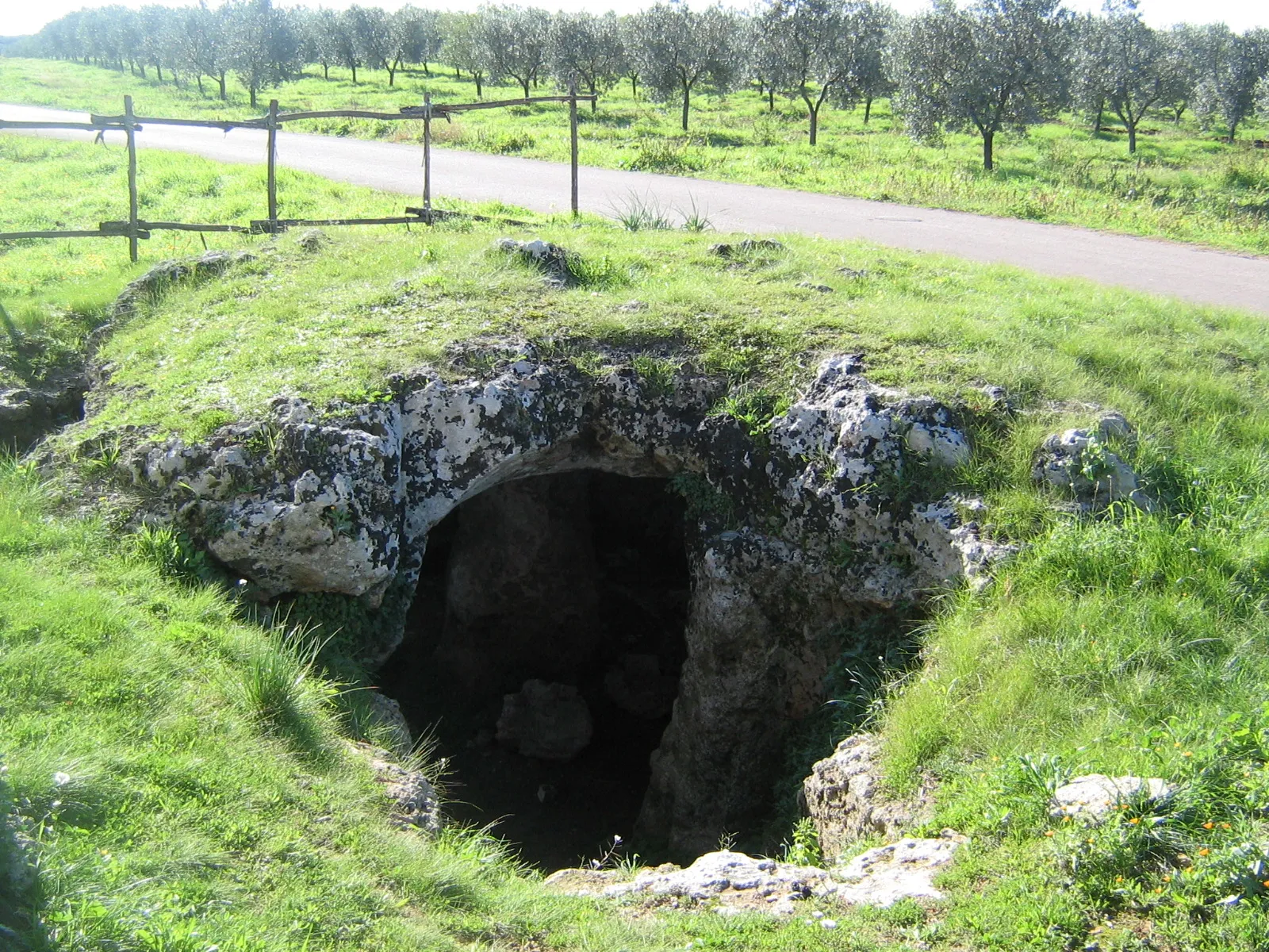 Photo showing: Cutrofiano Ingresso Cripta San Giovanni