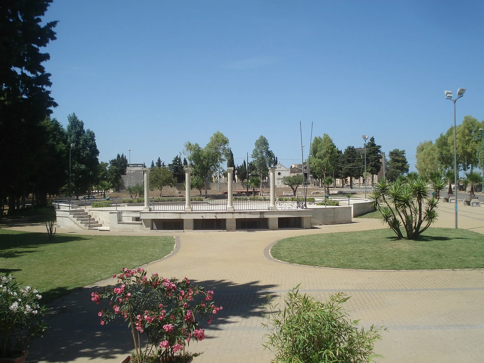 Photo showing: Comune di Montesano Salentino - Anfiteatro nei giardini Giovanni Paolo II